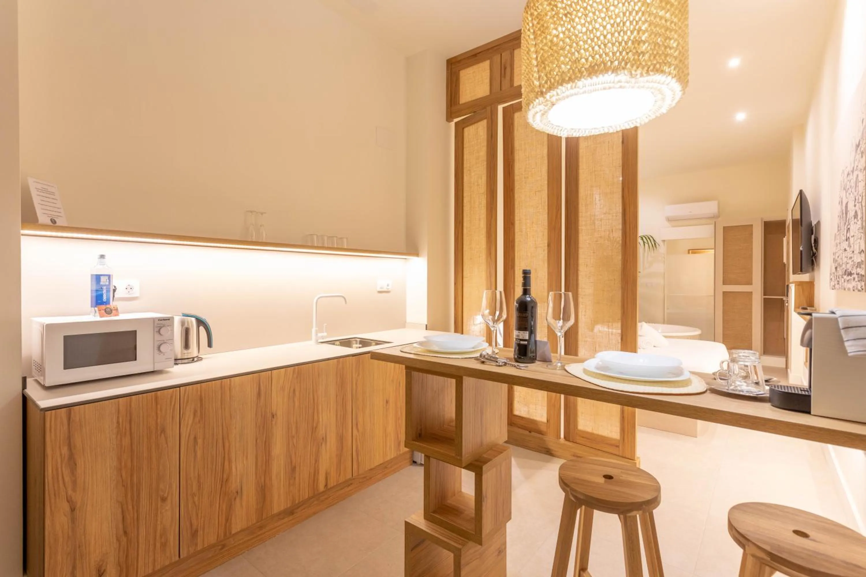 microwave in Reina Victoria Velázquez