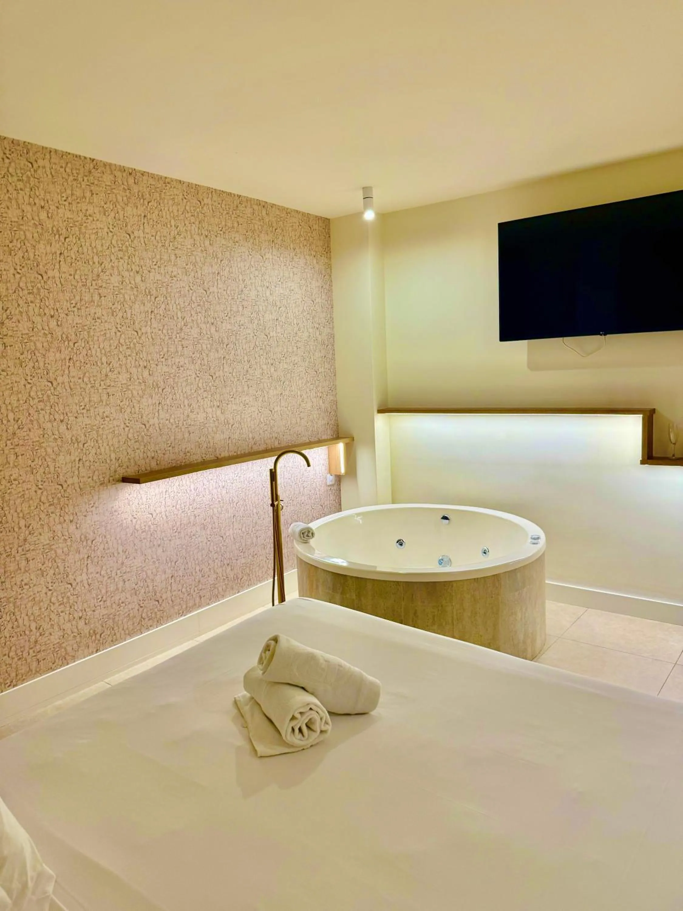 Bed in Reina Victoria Velázquez