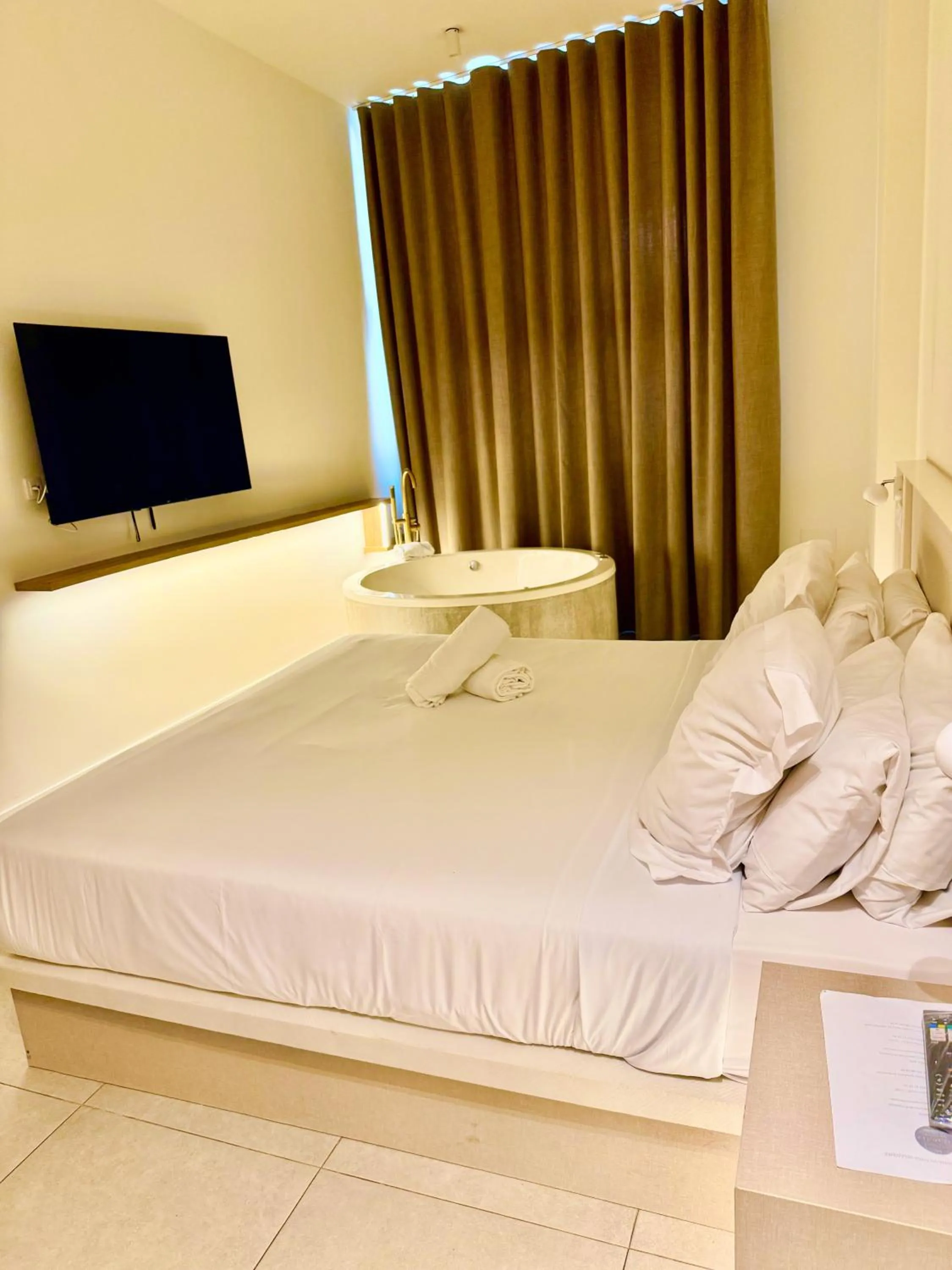 Bed in Reina Victoria Velázquez