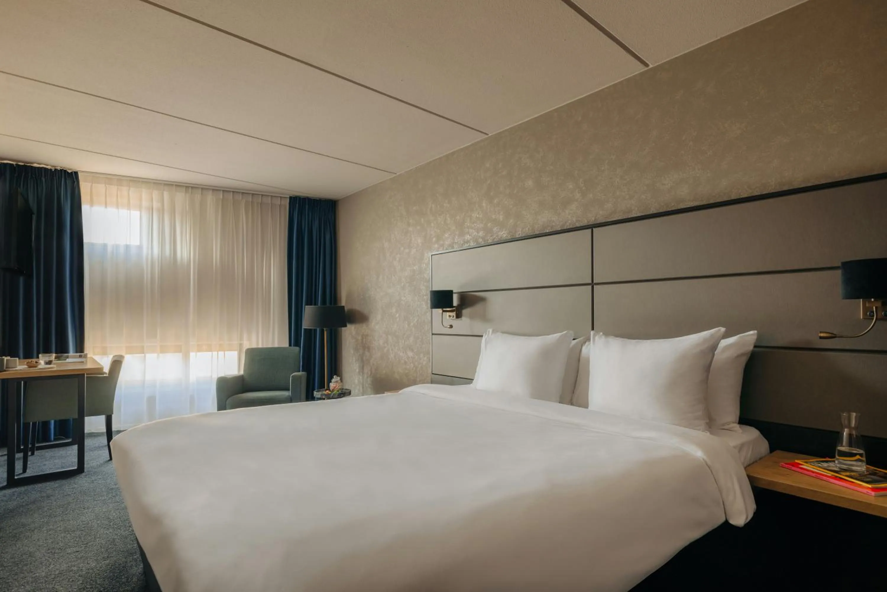 Photo of the whole room, Bed in Leonardo Hotel Groningen City Center