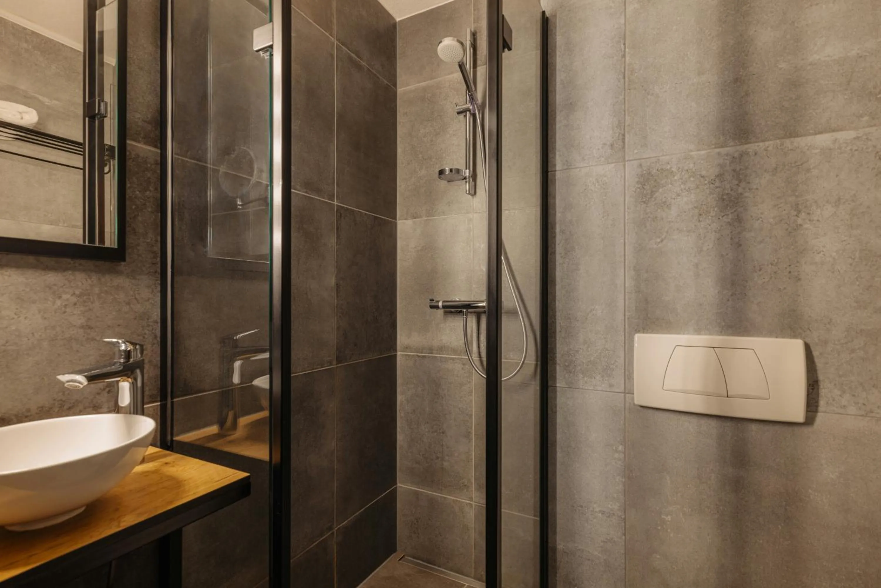 Bathroom in Leonardo Hotel Groningen City Center