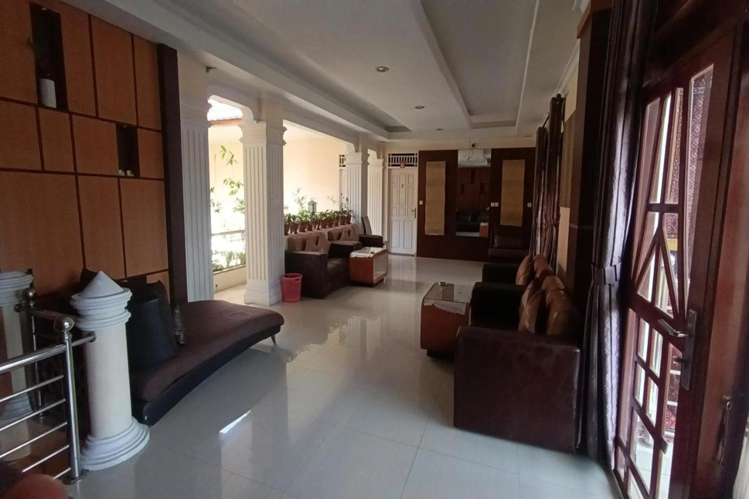 Seating area in Hotel Manggasa Makale