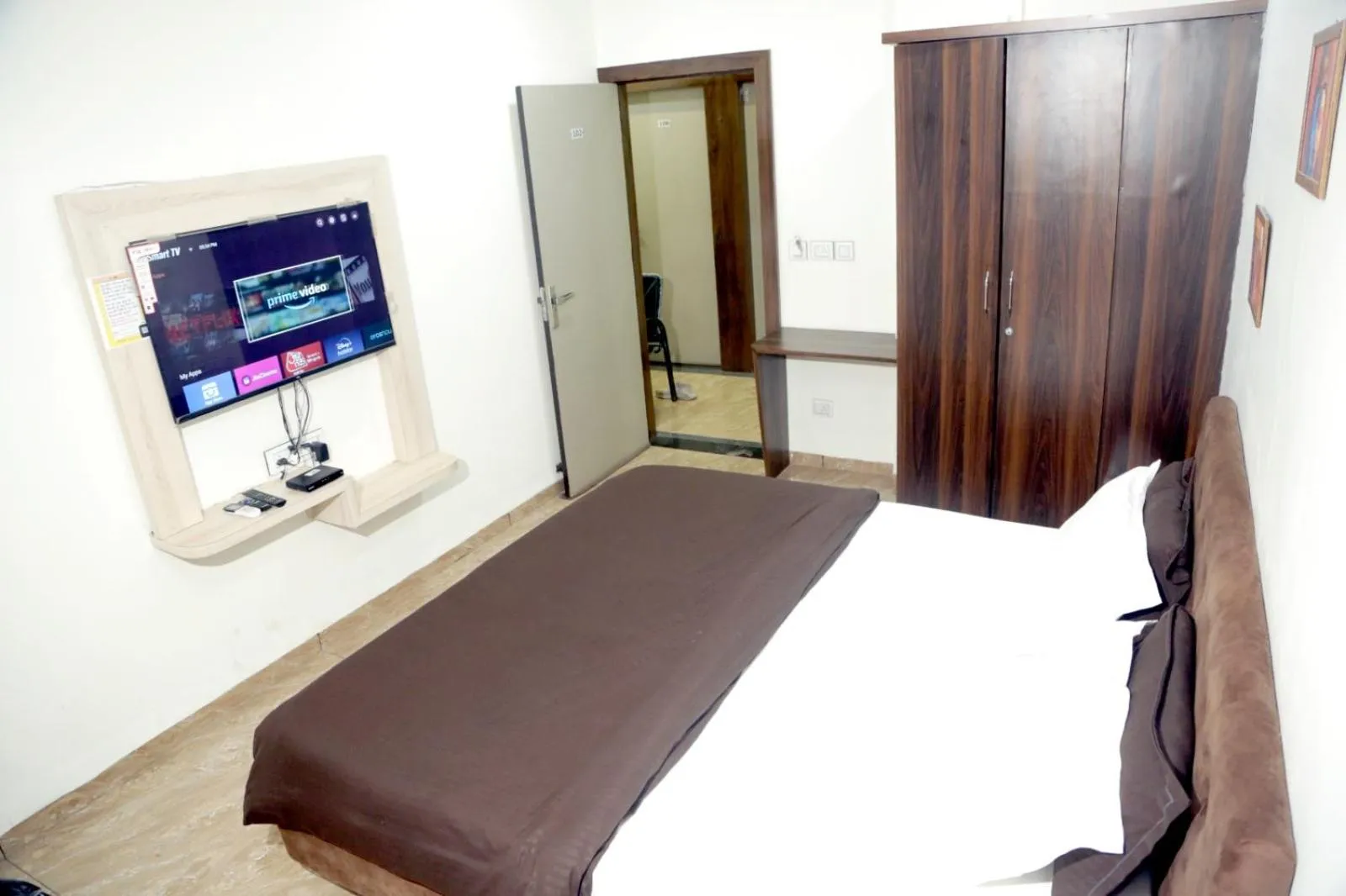 Bed in Hotel Kiwi Inn