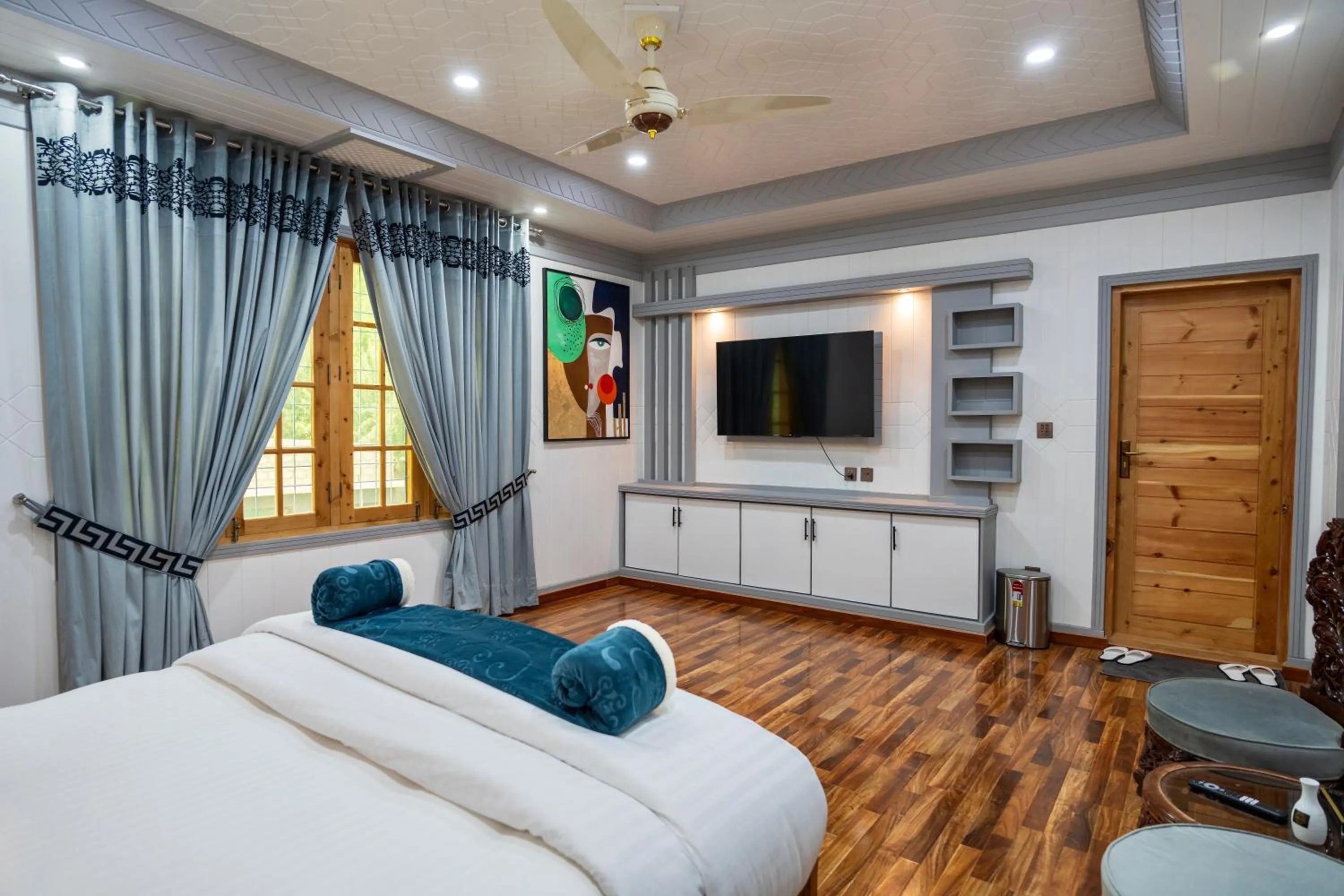 Bedroom, Bed in Dirleh Hotel