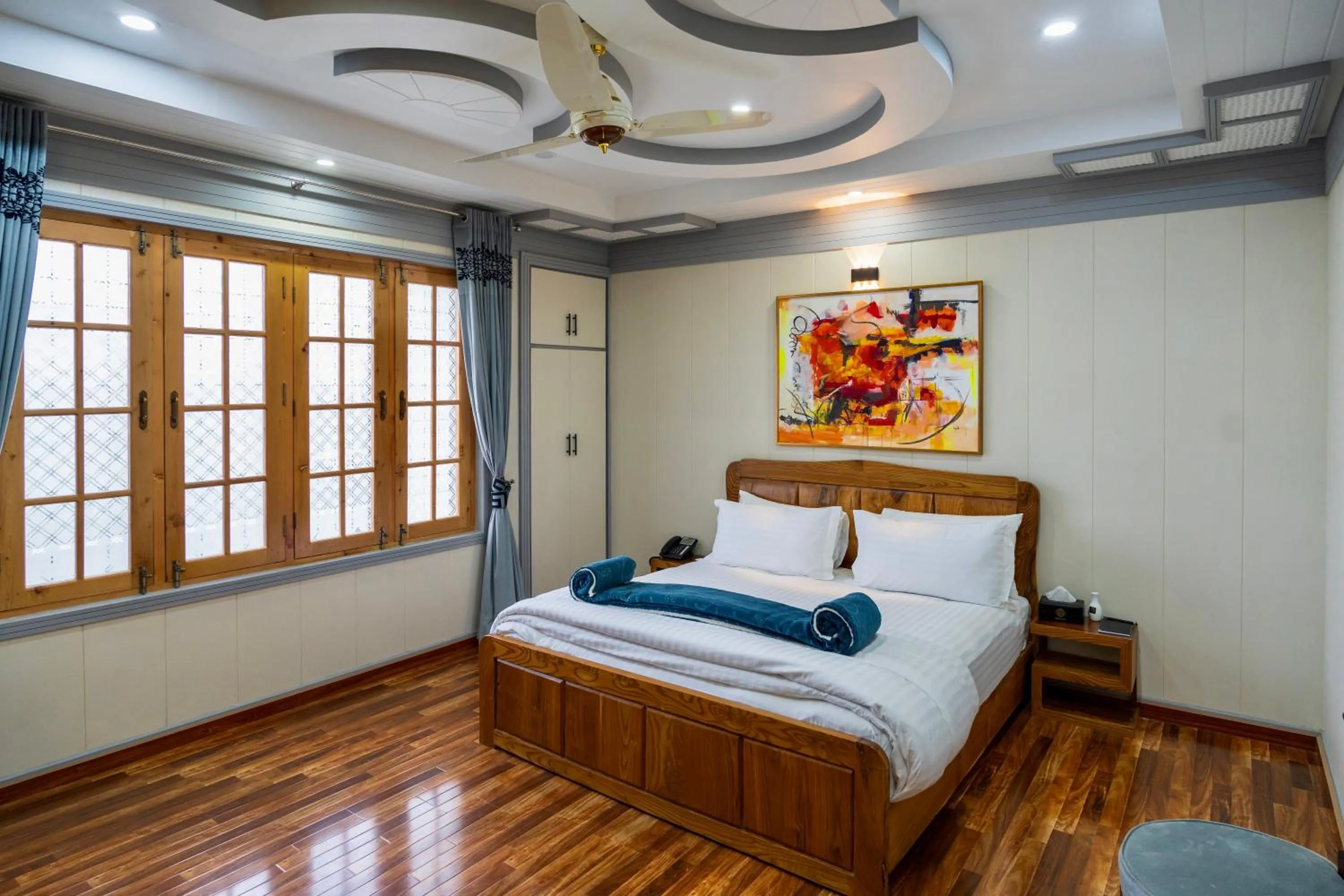 Bedroom, Bed in Dirleh Hotel