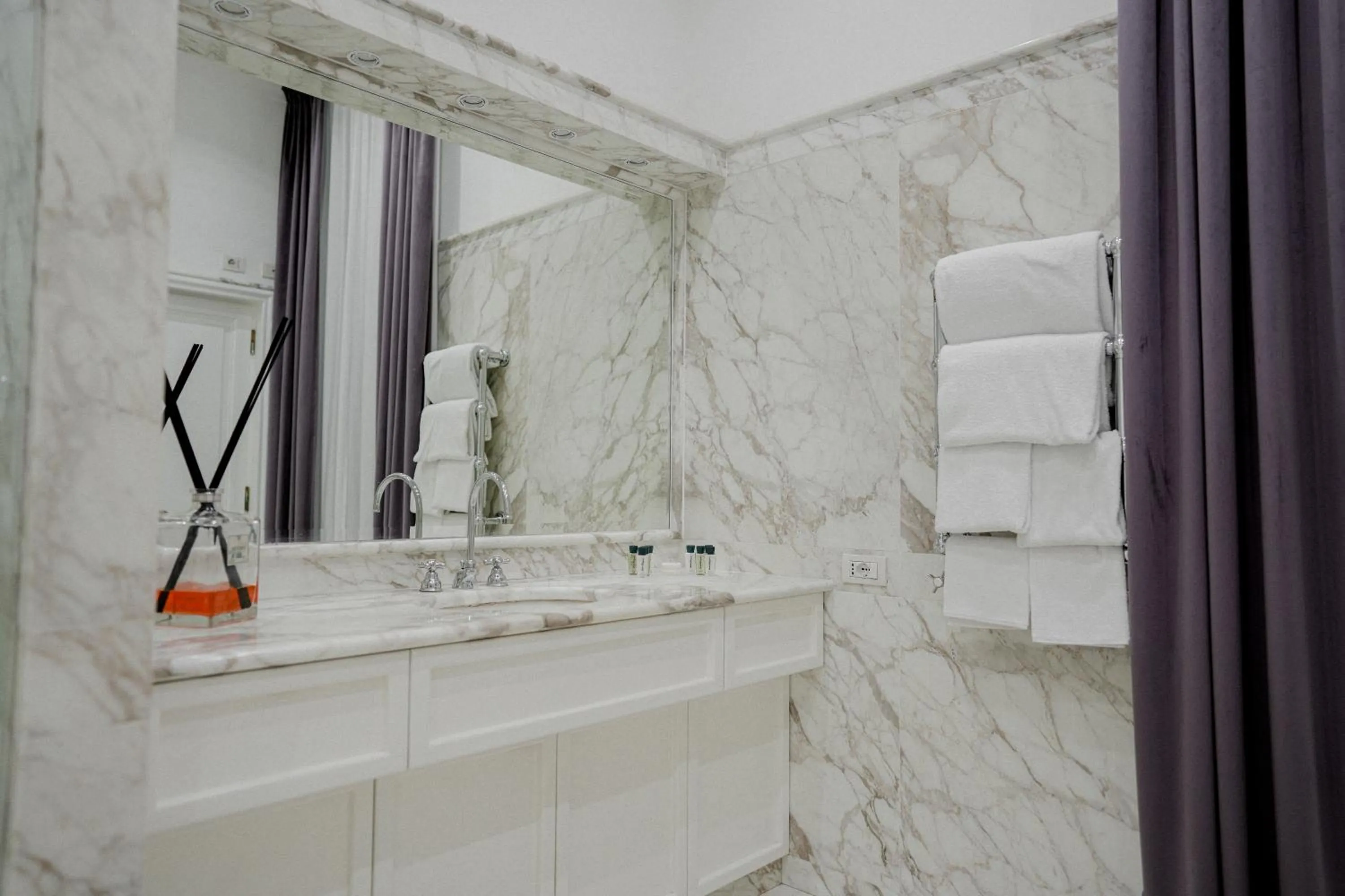 Bathroom in Màs Boutique Hotel Rome