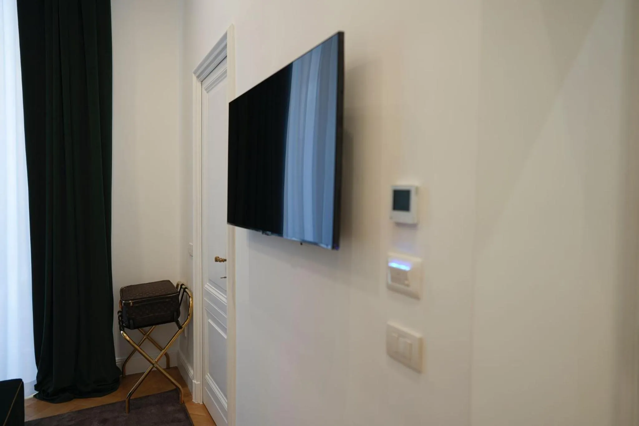TV and multimedia in Màs Boutique Hotel Rome