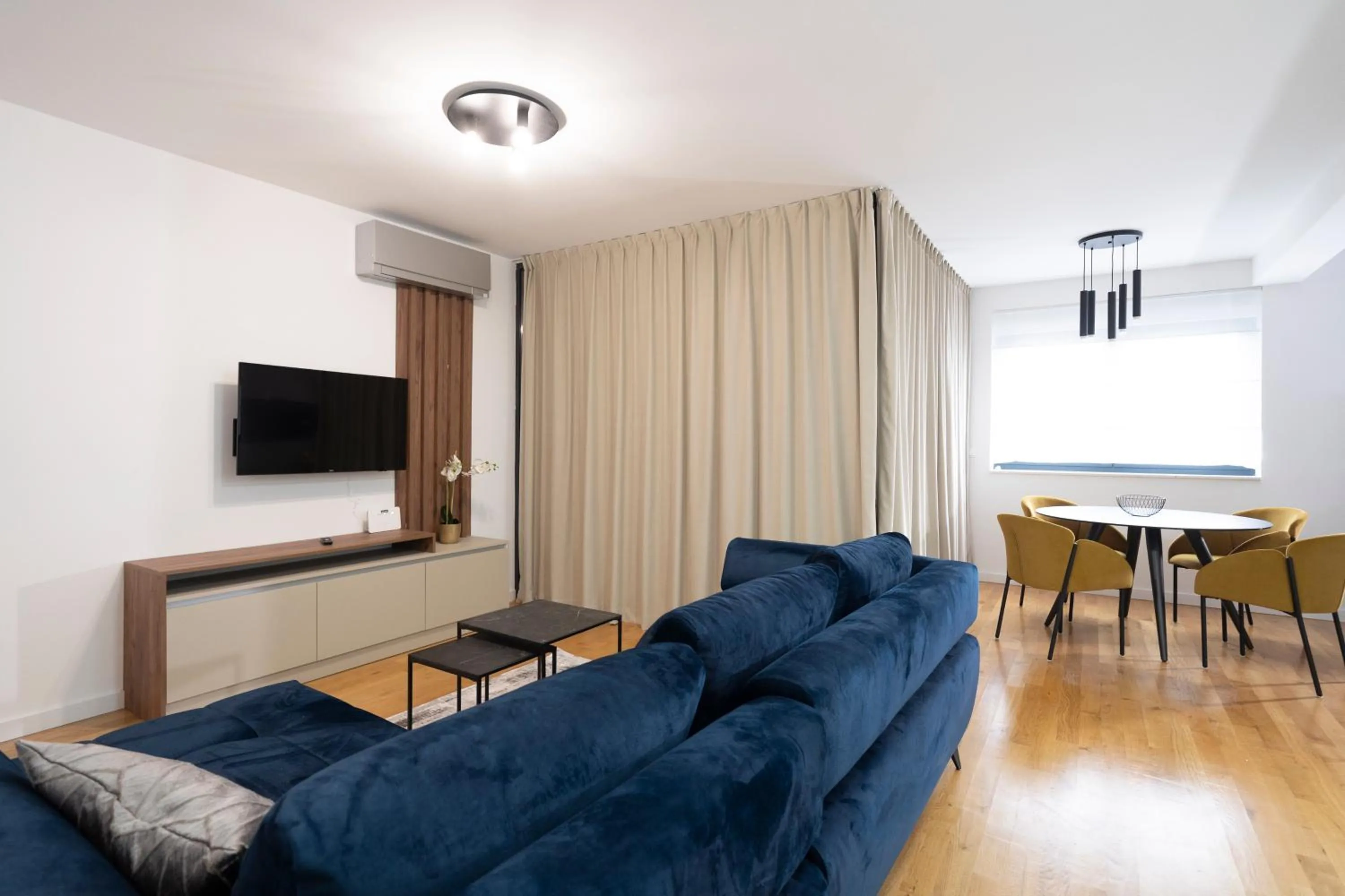 TV and multimedia in Mistral Retreat Zadar
