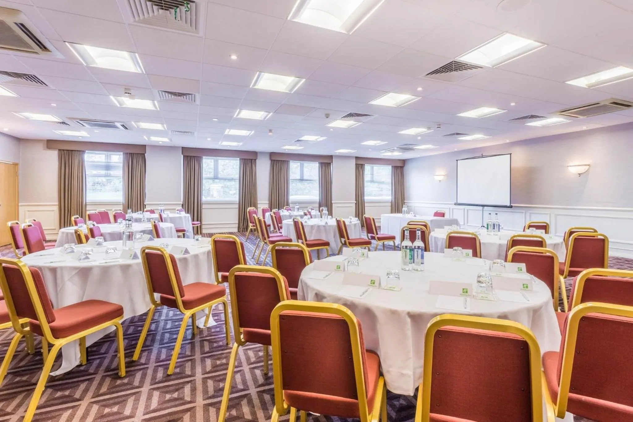 Meeting/conference room in Holiday Inn Newcastle Gosforth Park by IHG