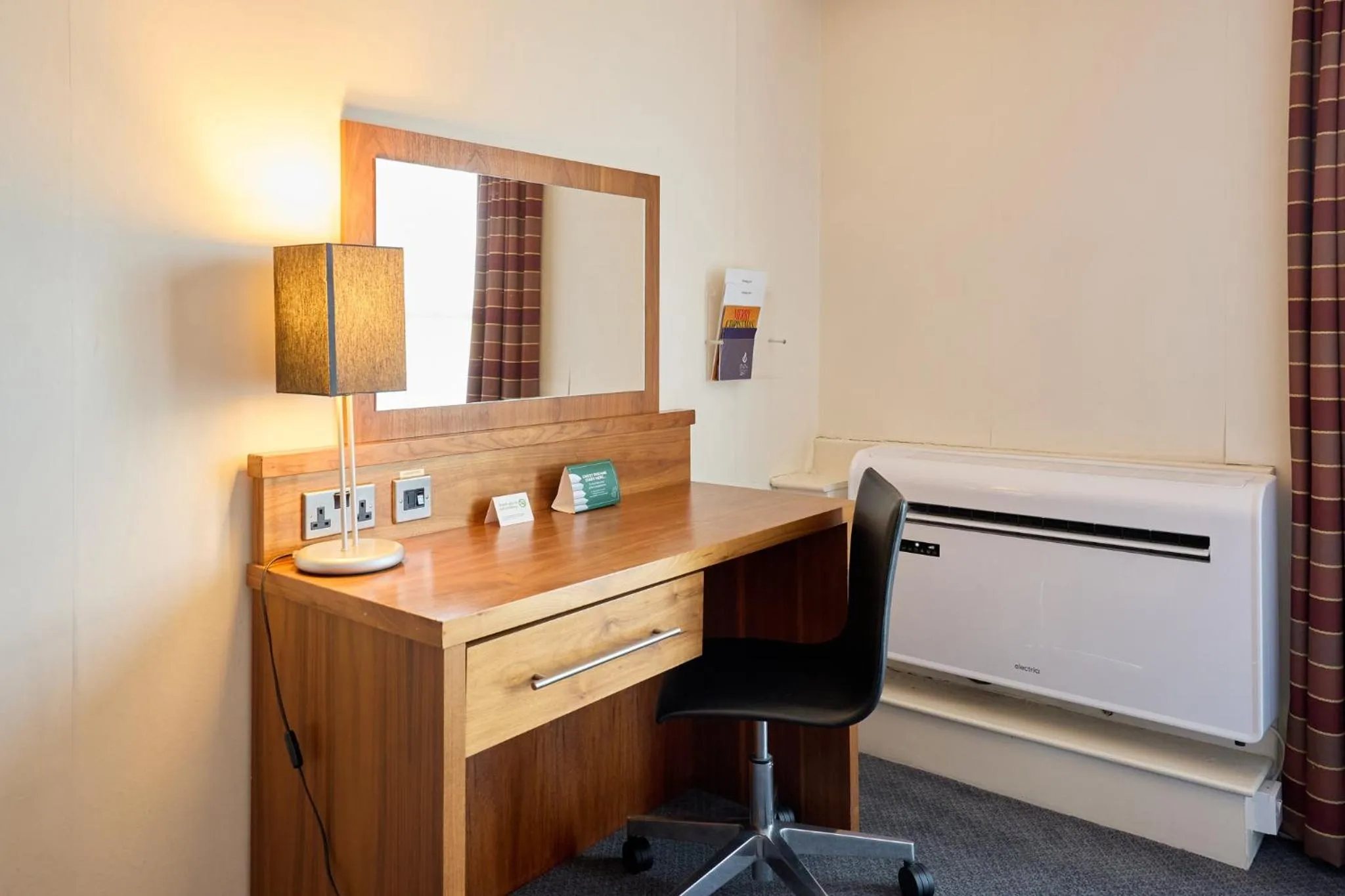 Photo of the whole room in Holiday Inn Newcastle Gosforth Park by IHG