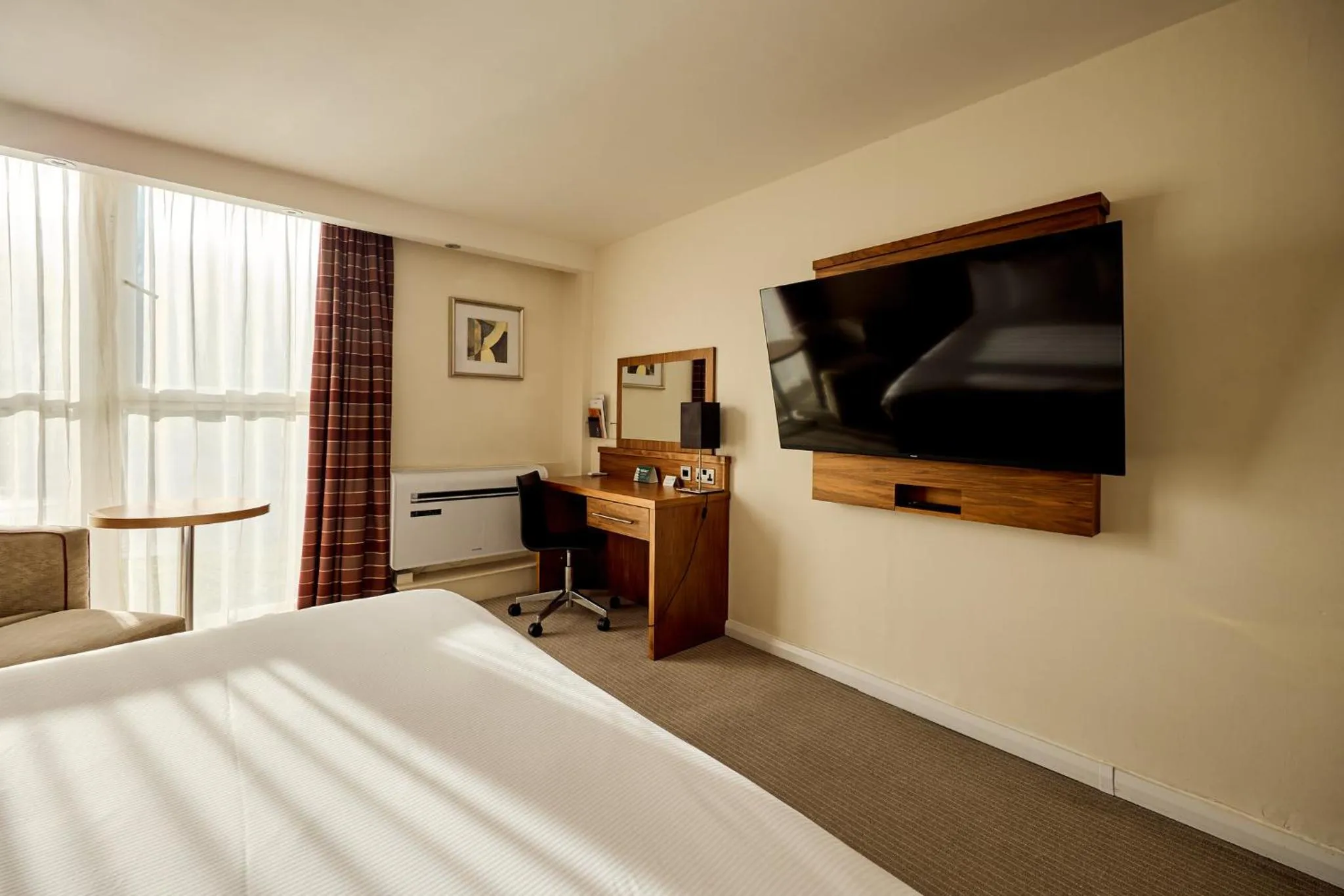 Photo of the whole room, Bed in Holiday Inn Newcastle Gosforth Park by IHG
