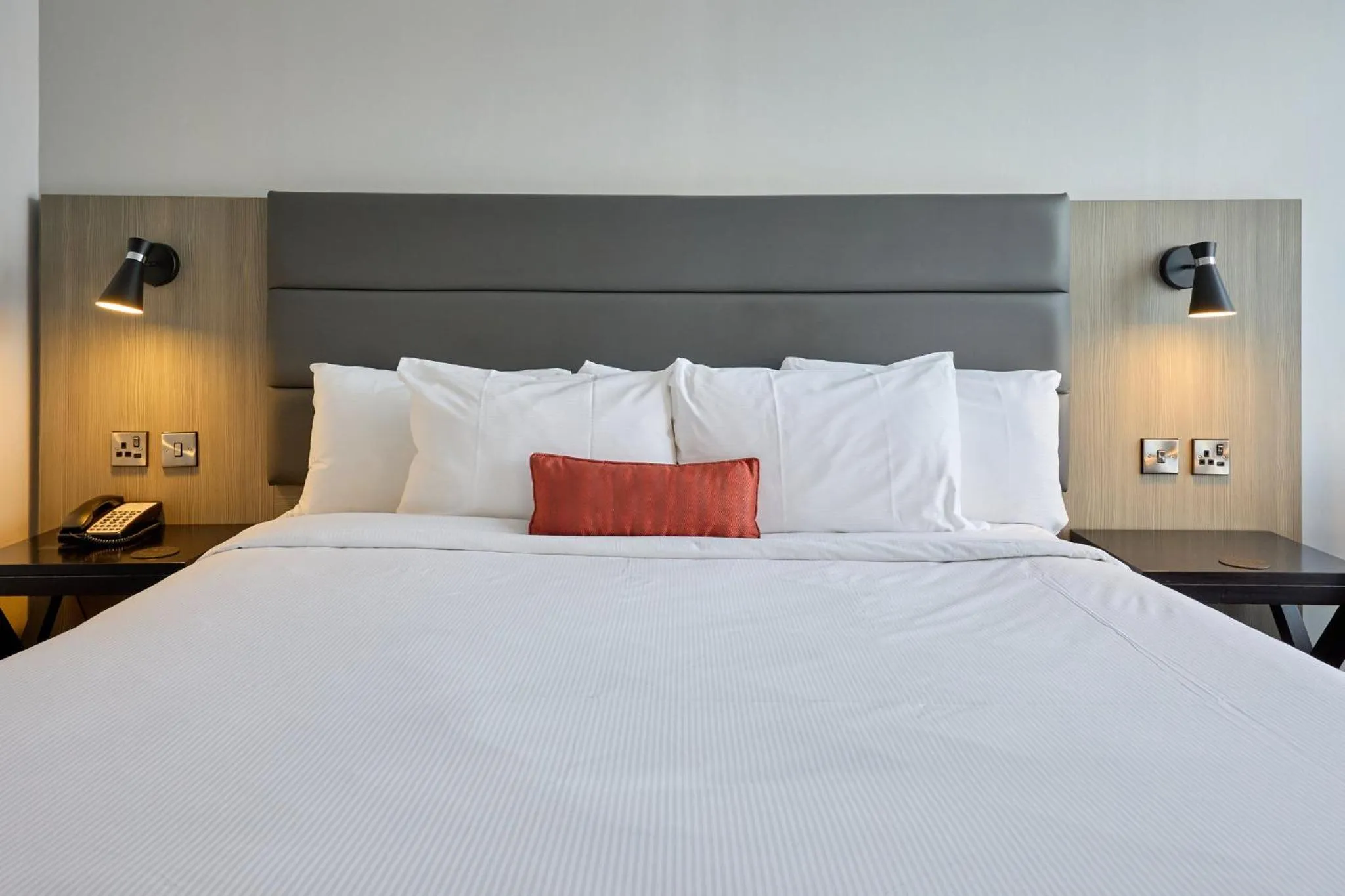 Photo of the whole room, Bed in Holiday Inn Newcastle Gosforth Park by IHG