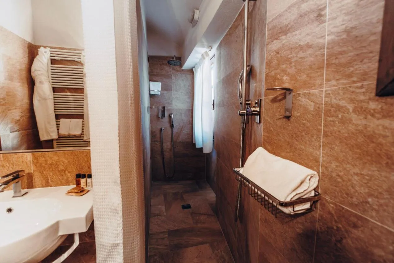 Bathroom in Locanda La Brenva - Estella Hotel Collection & Experience