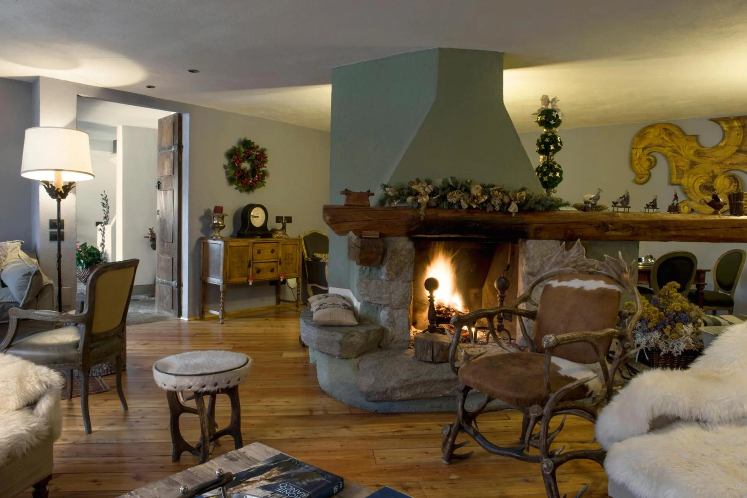 fireplace in Locanda La Brenva - Estella Hotel Collection & Experience