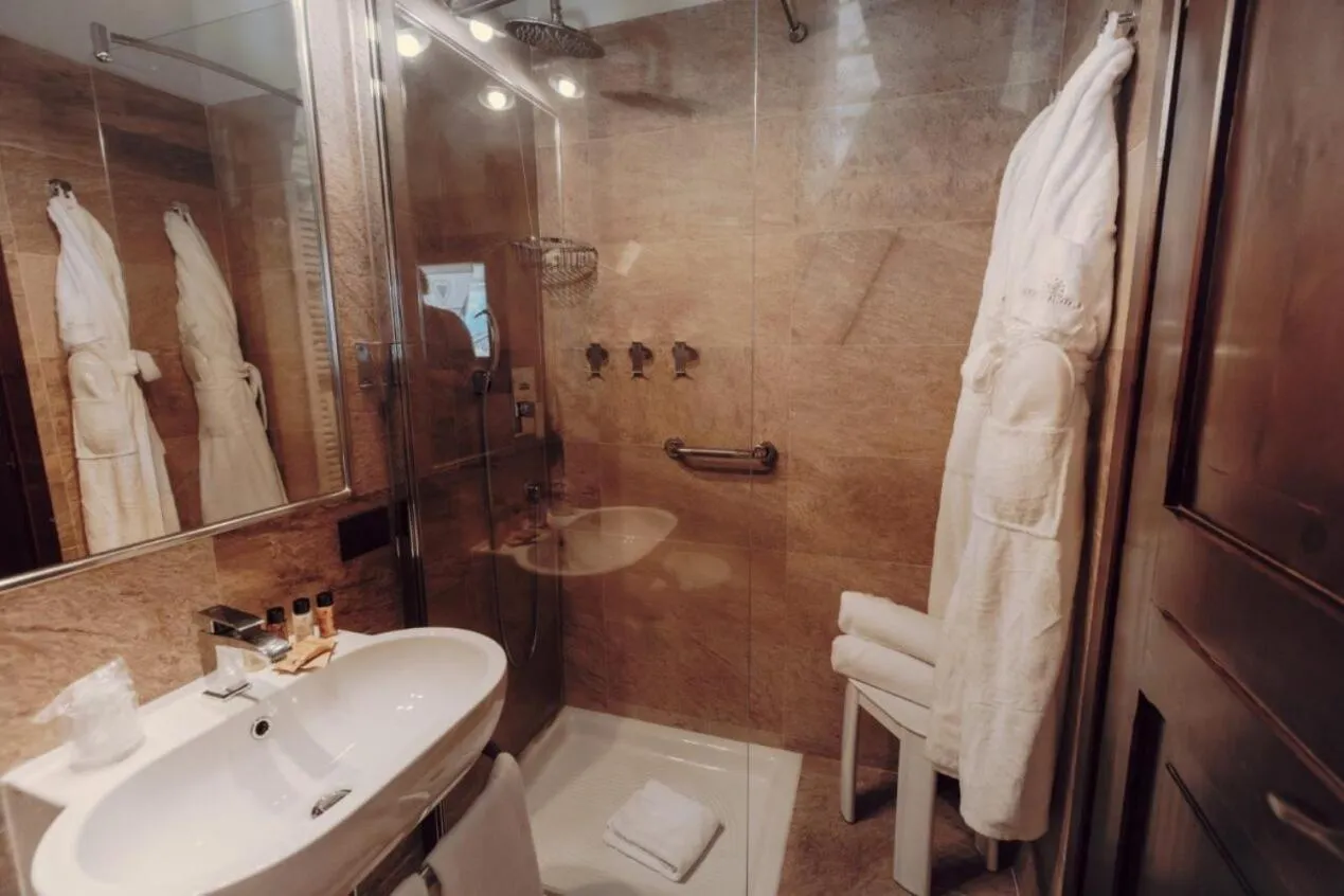 Bathroom in Locanda La Brenva - Estella Hotel Collection & Experience