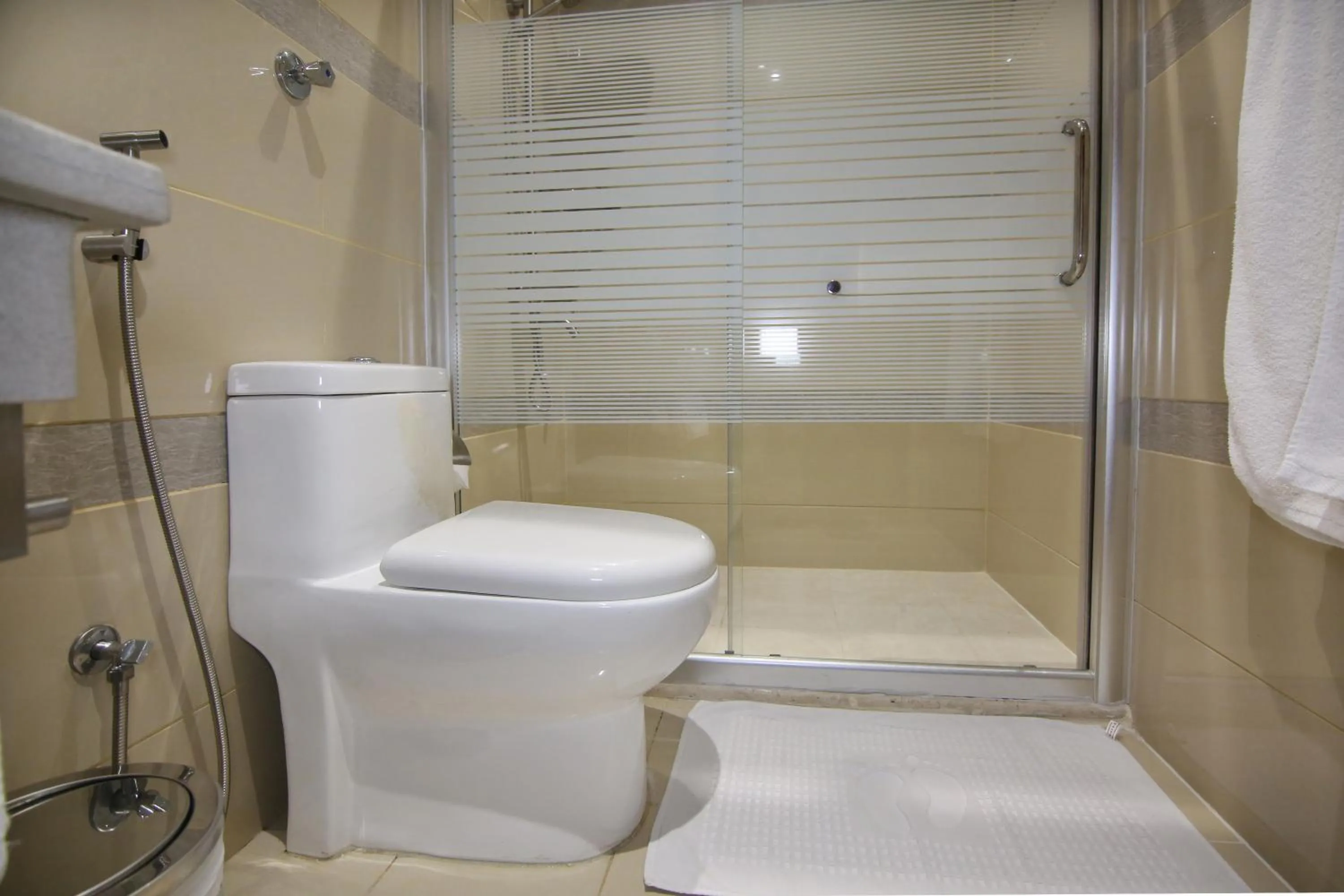 Shower in La Richy Jeddah