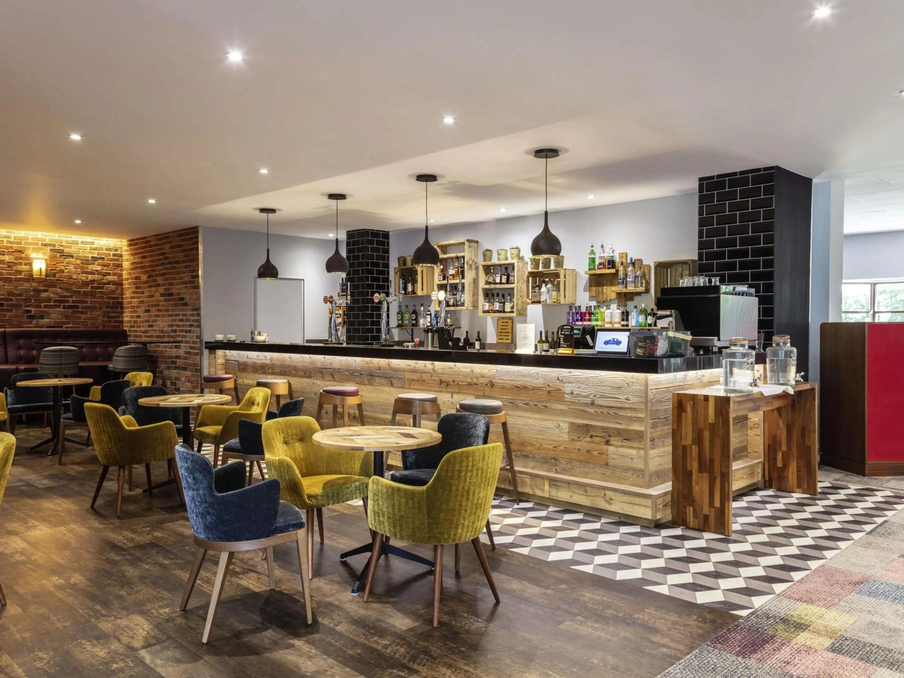 Lounge or bar in Novotel Newcastle Airport