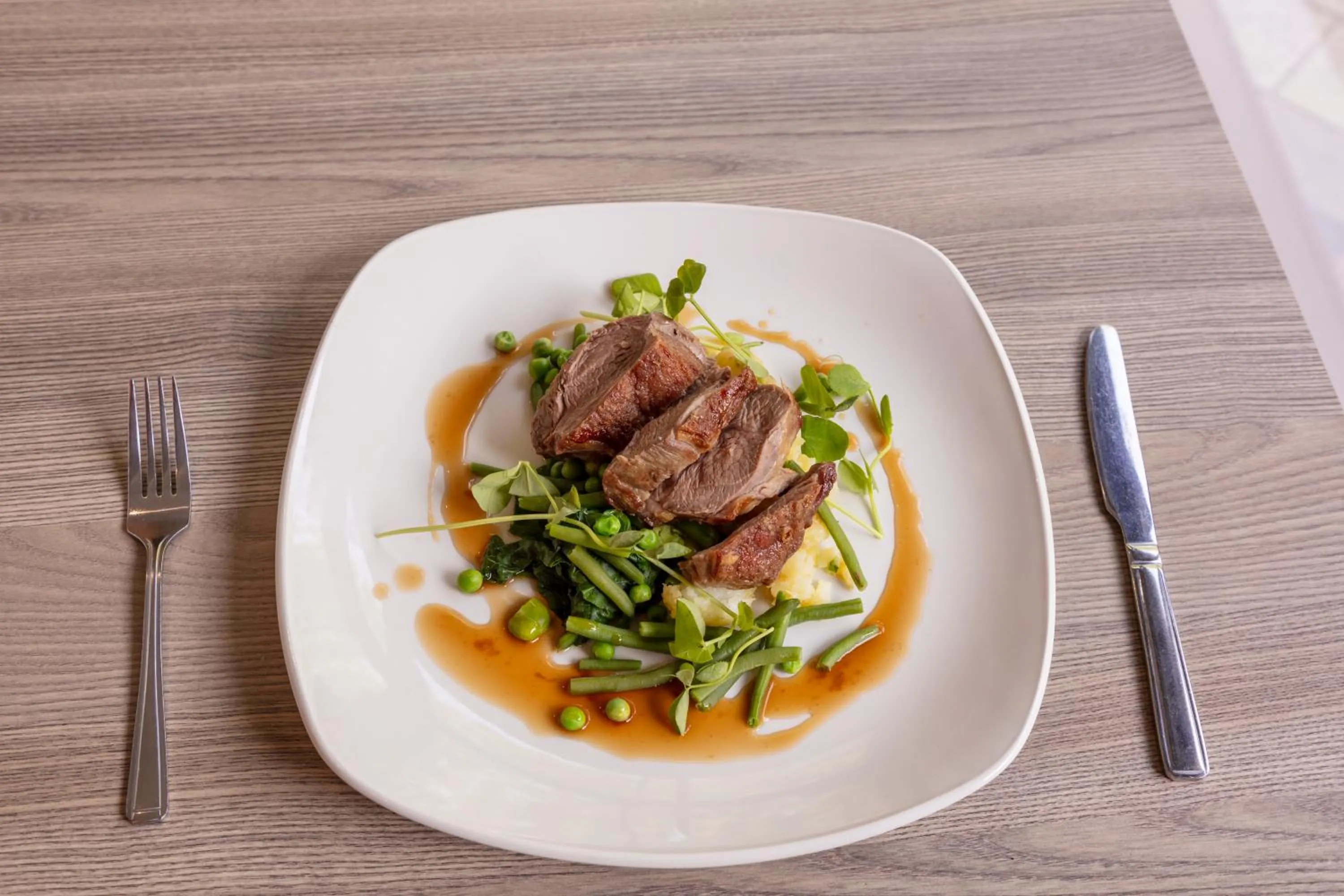 Food and drinks in Novotel Newcastle Airport