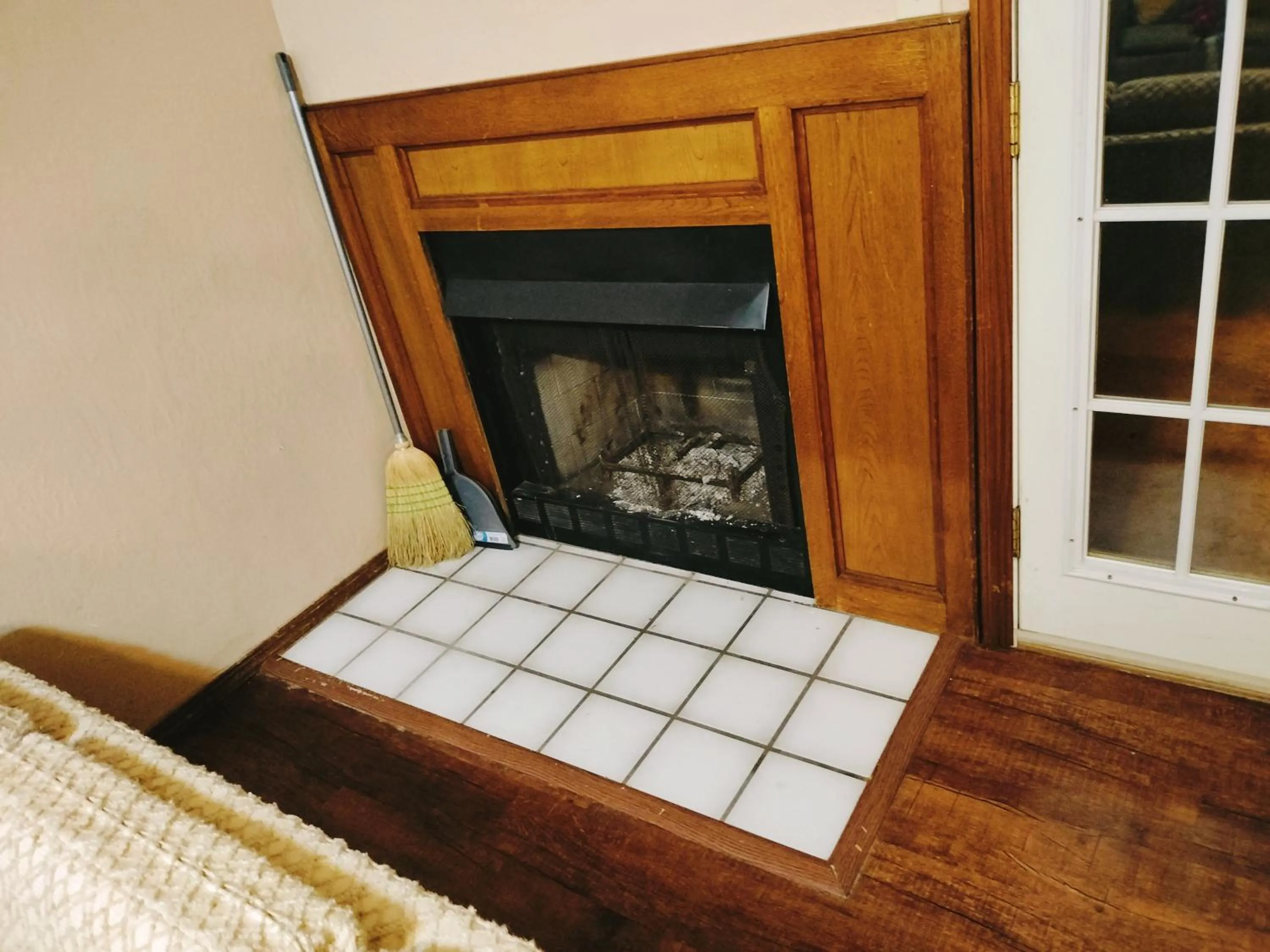 Golden Sunflower's Apt D