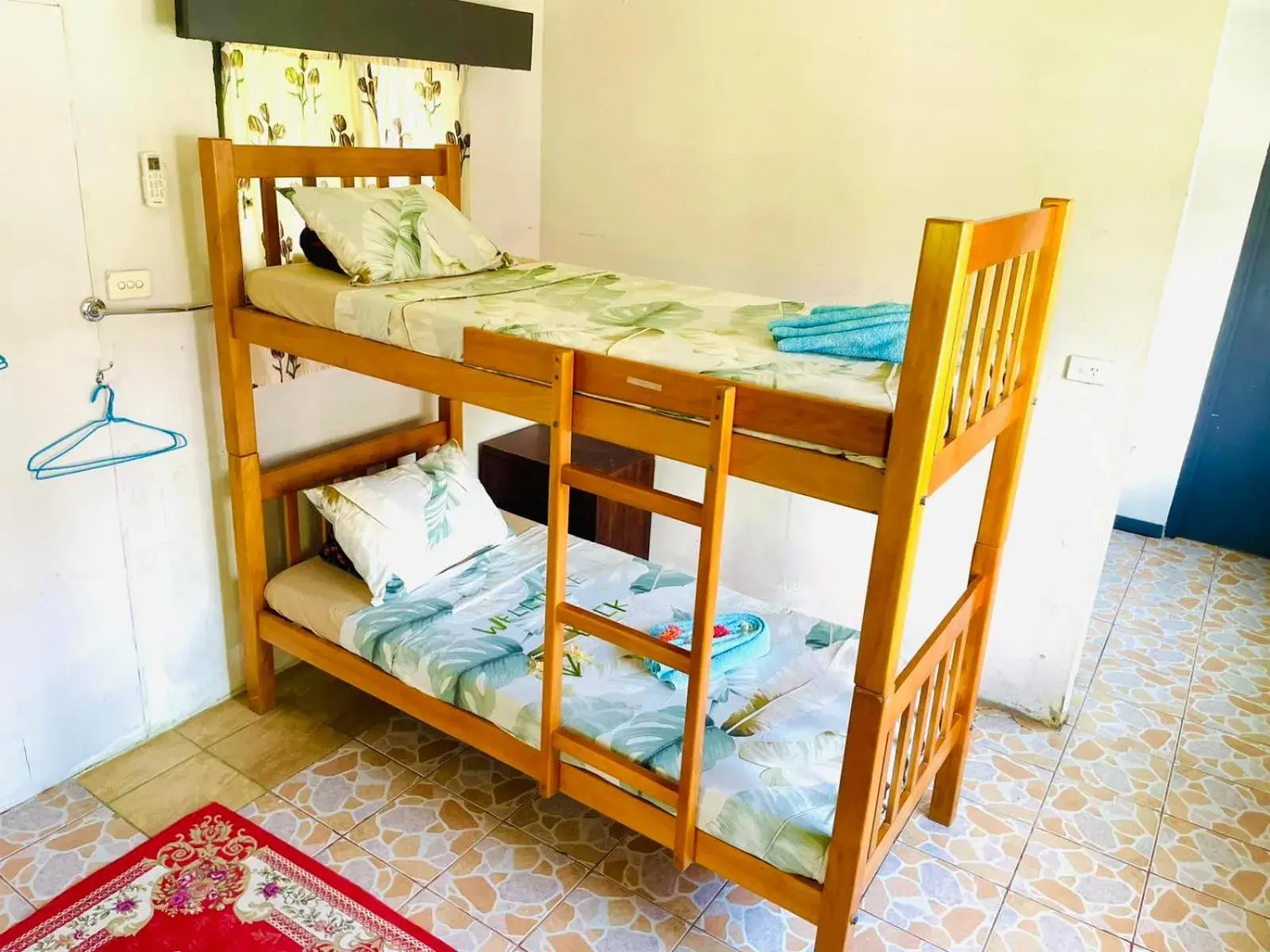Male Dormitory Room - single occupancy in The Ideal Bed & Breakfast Male Dormitory Room - single occupancy in The Ideal Bed & Breakfast