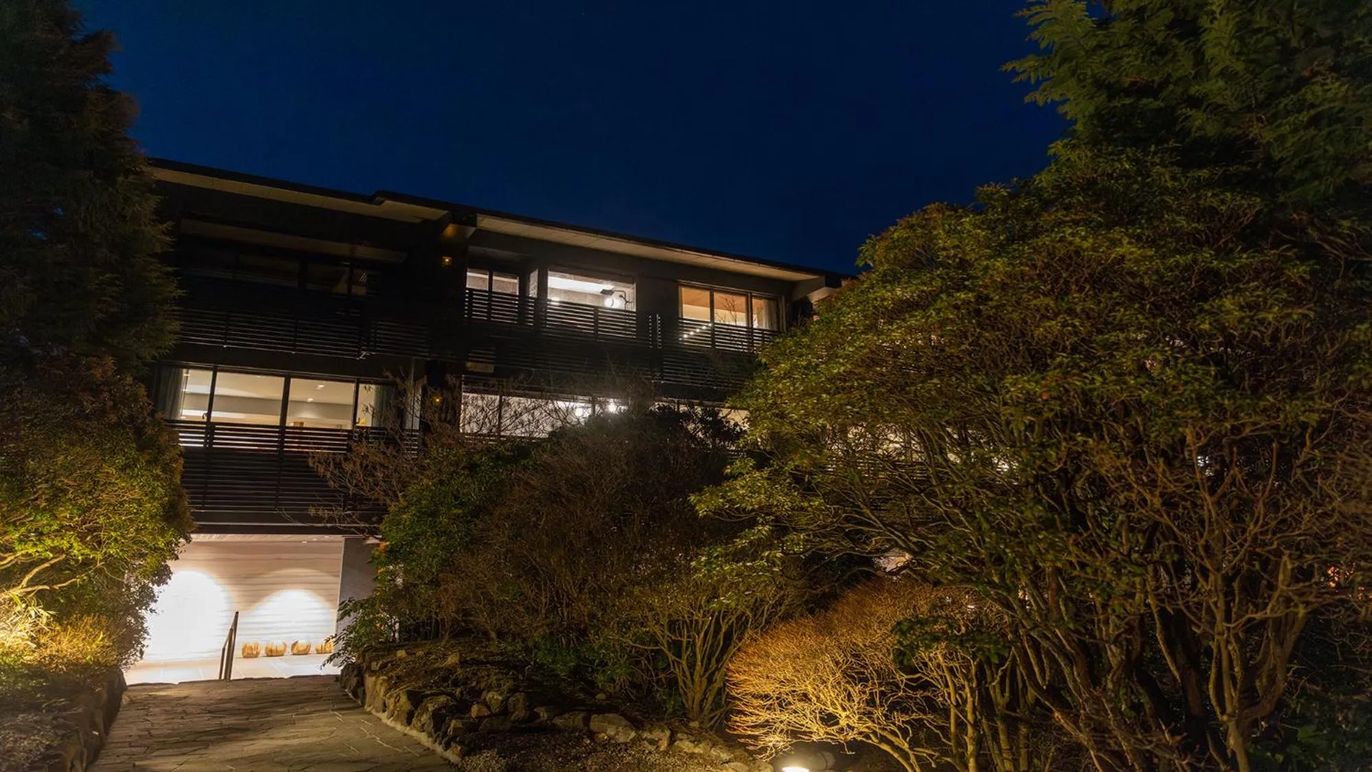 Property building in Sengokubara COCON