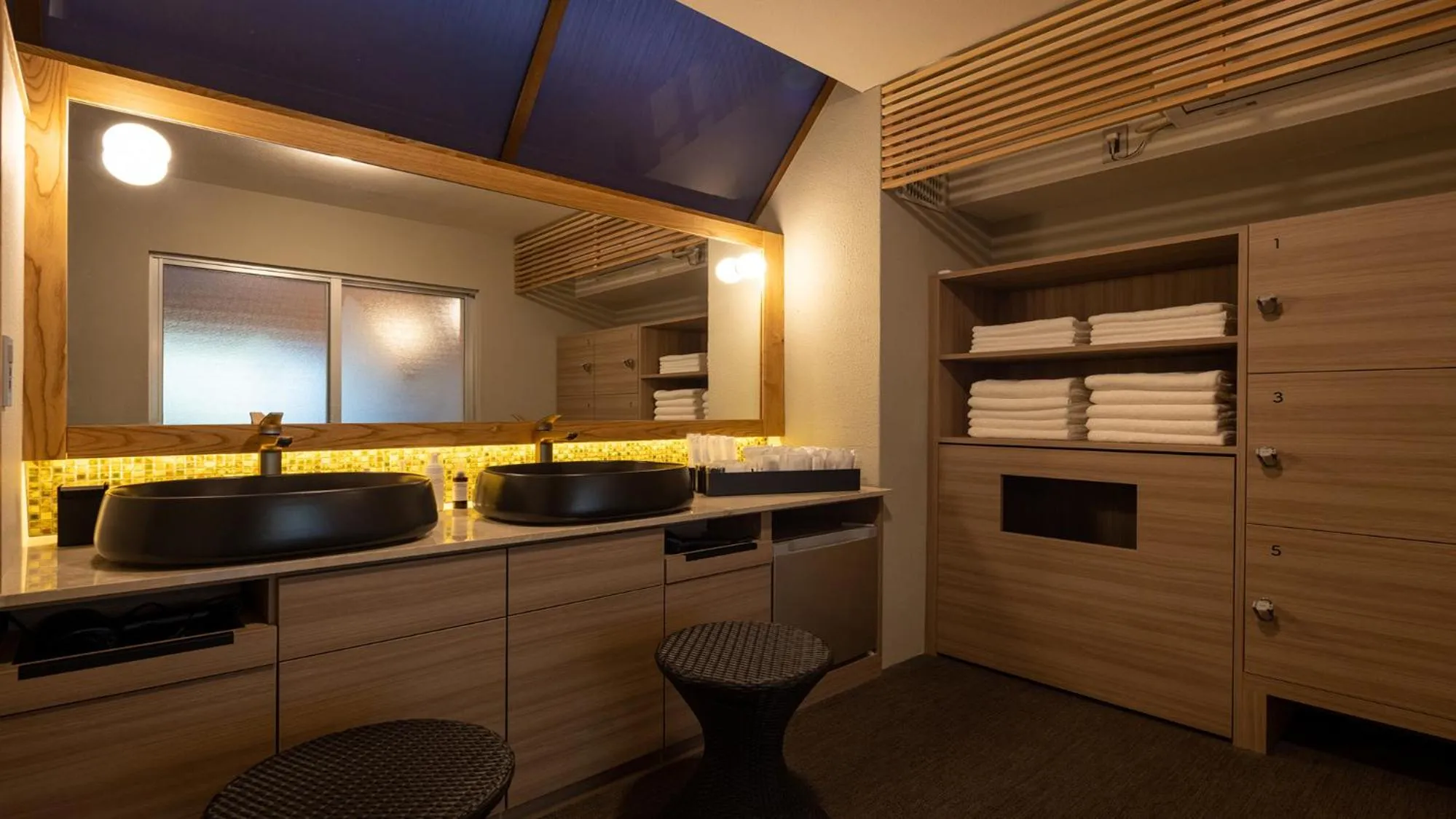 Public Bath in Sengokubara COCON