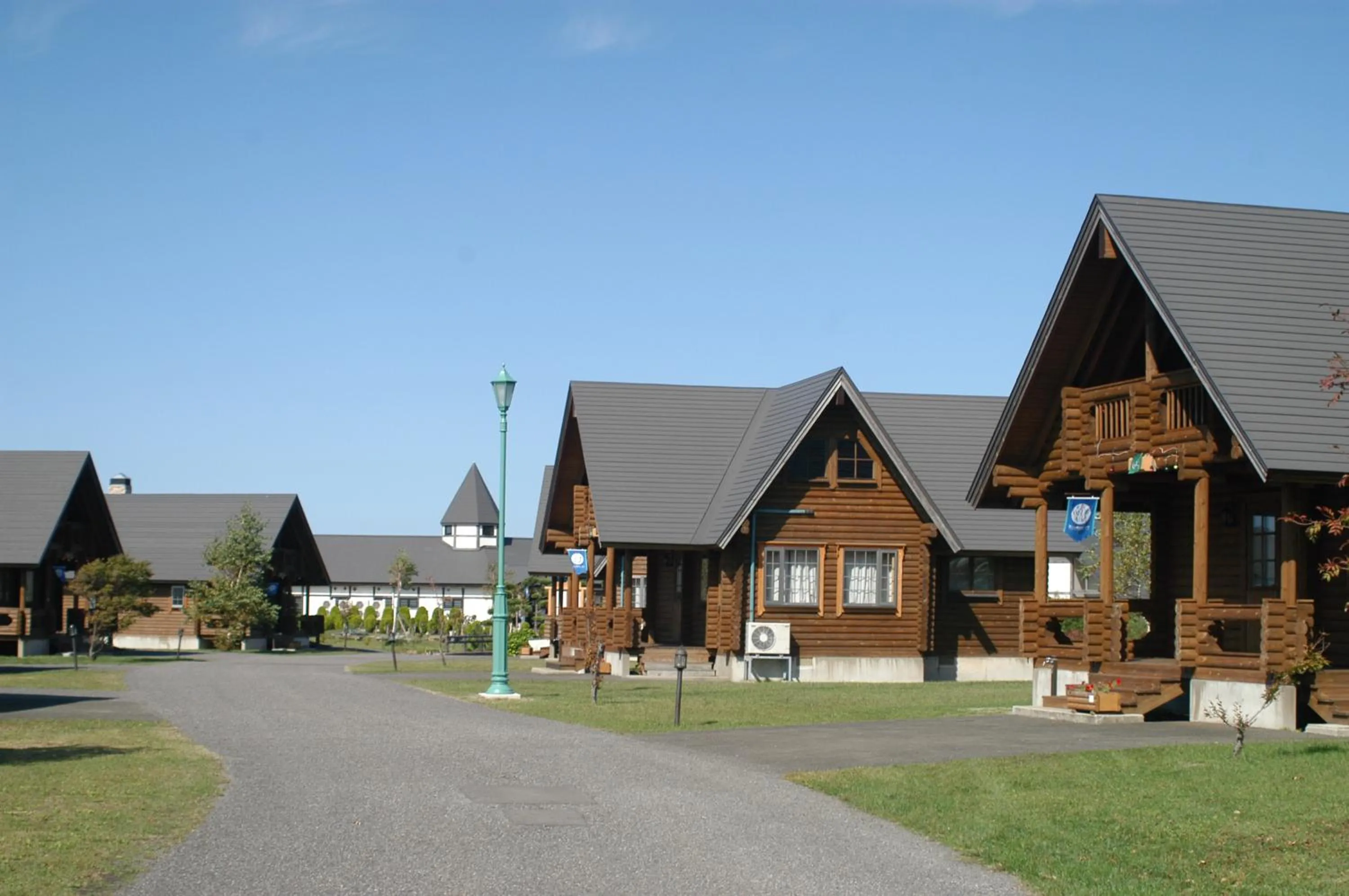 Property building in Awone Shirakami Juniko