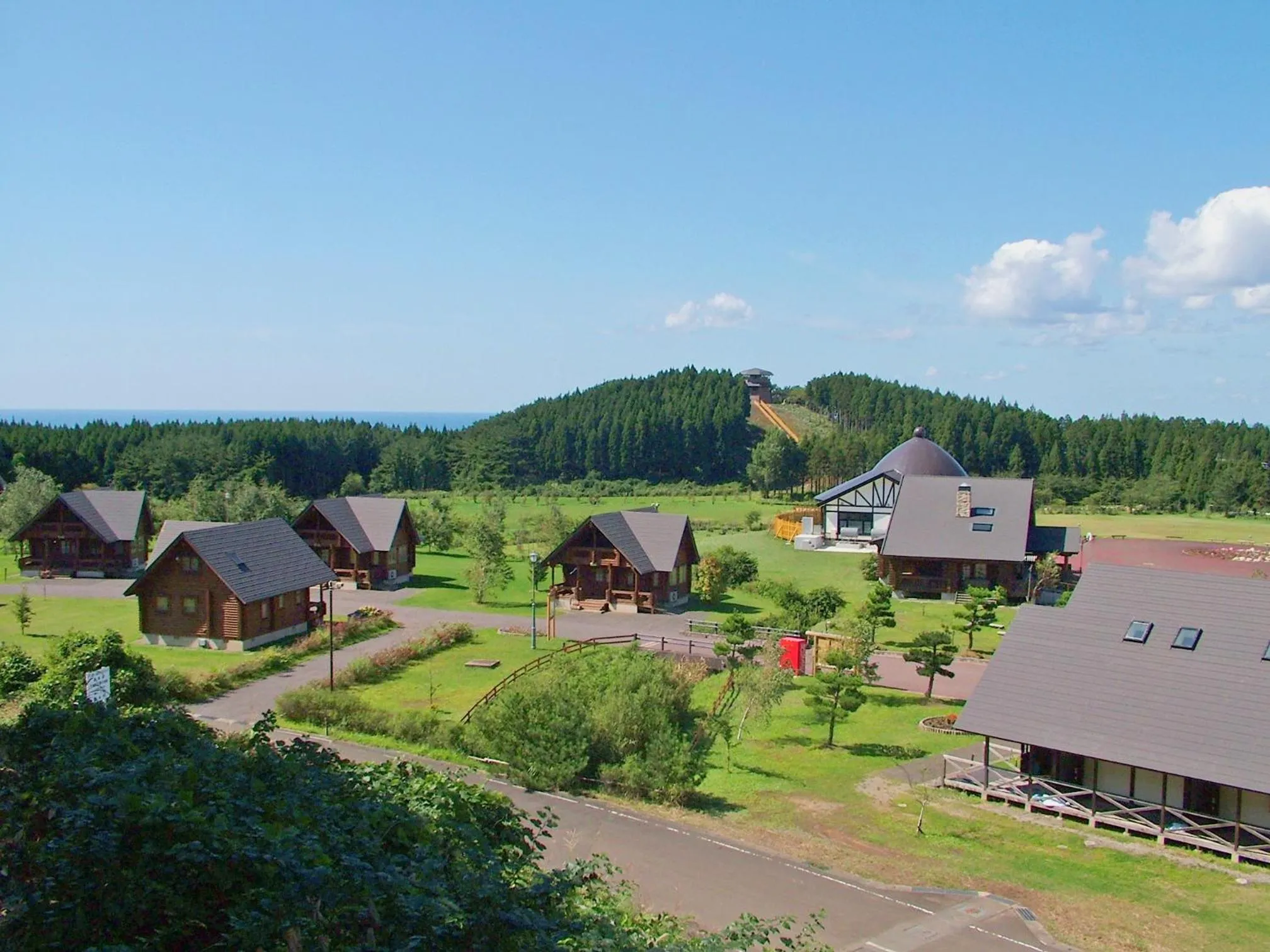 Property building in Awone Shirakami Juniko