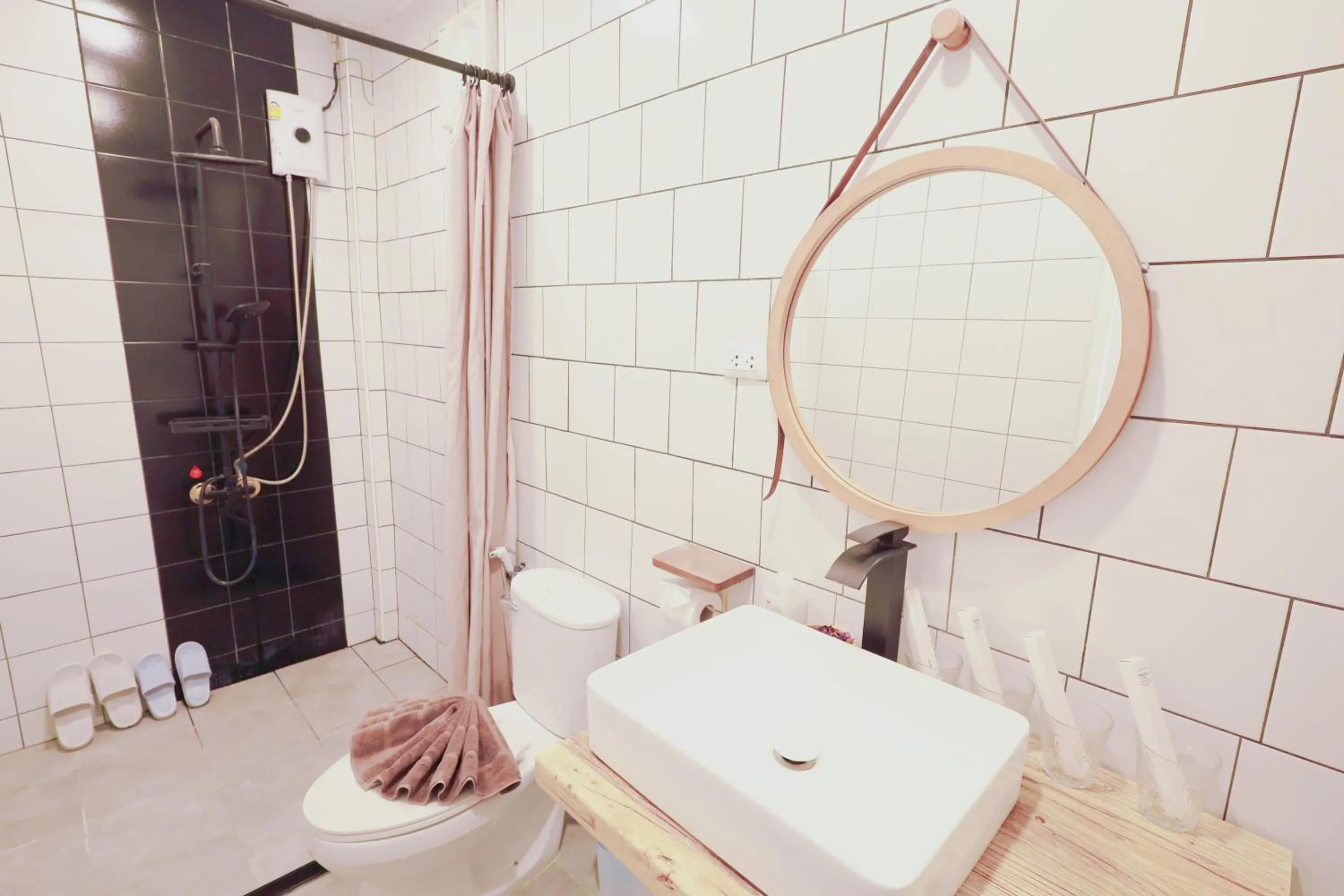 Ratchada Retreat Villa 2