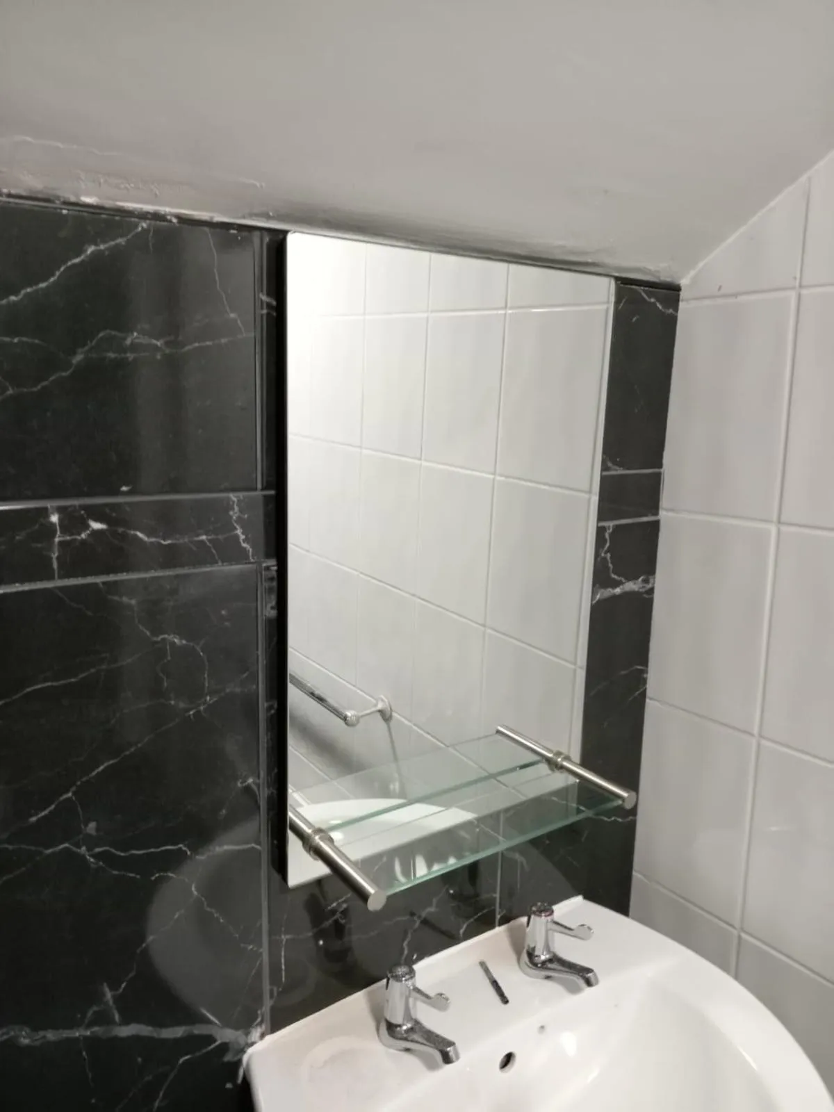 Bathroom in The New Talbot Hotel