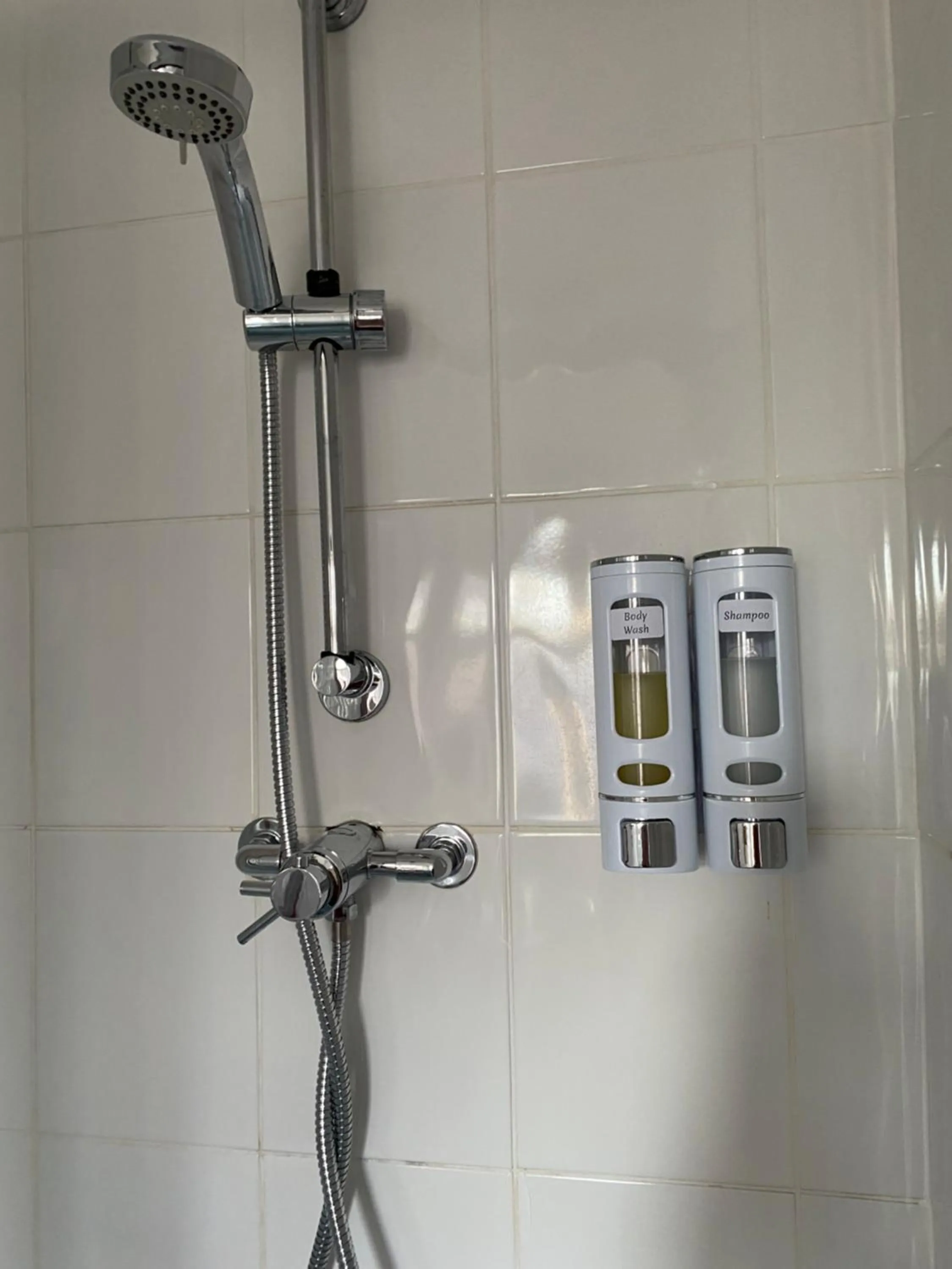 Shower in The New Talbot Hotel