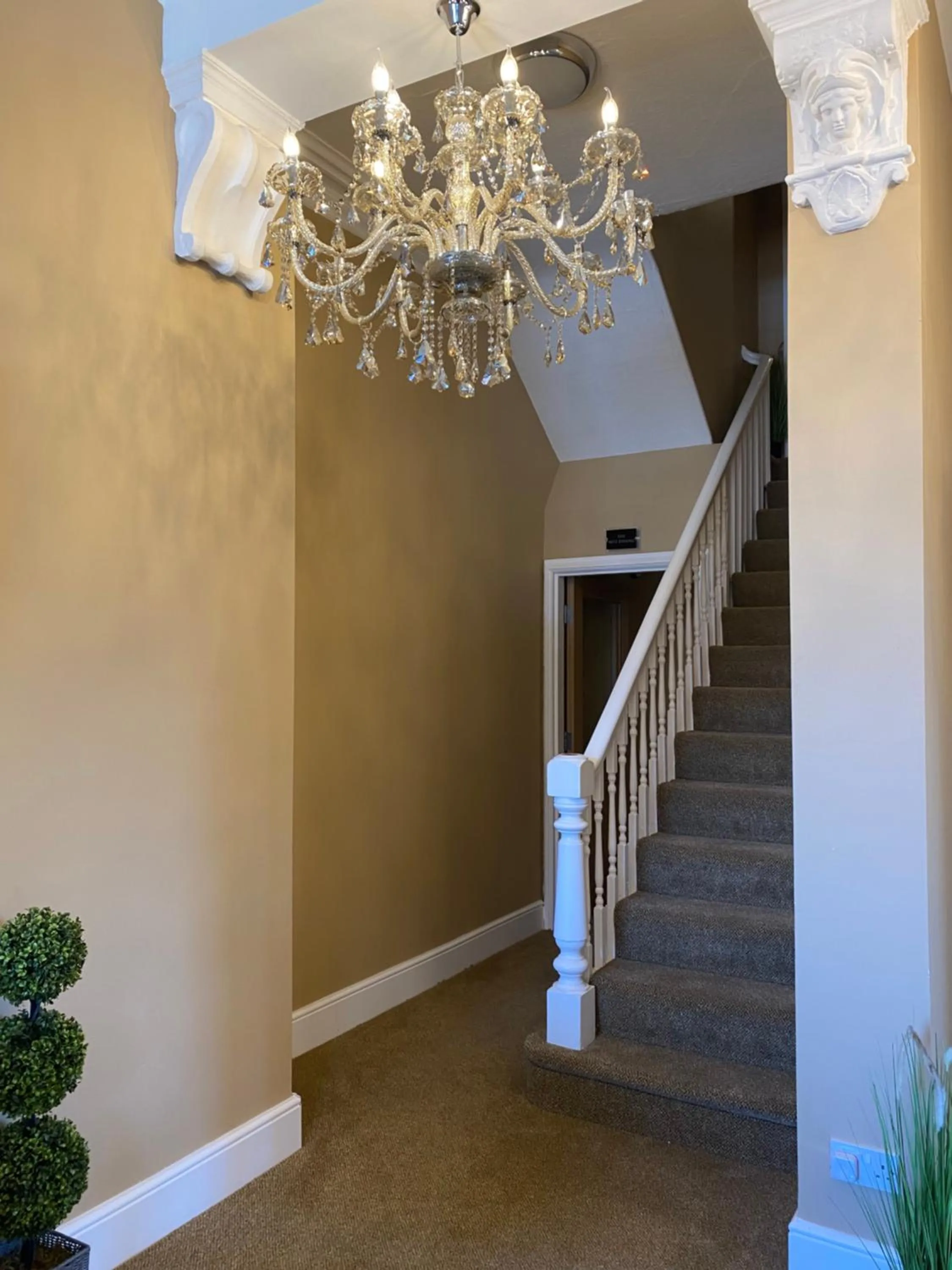 Lobby or reception in The New Talbot Hotel