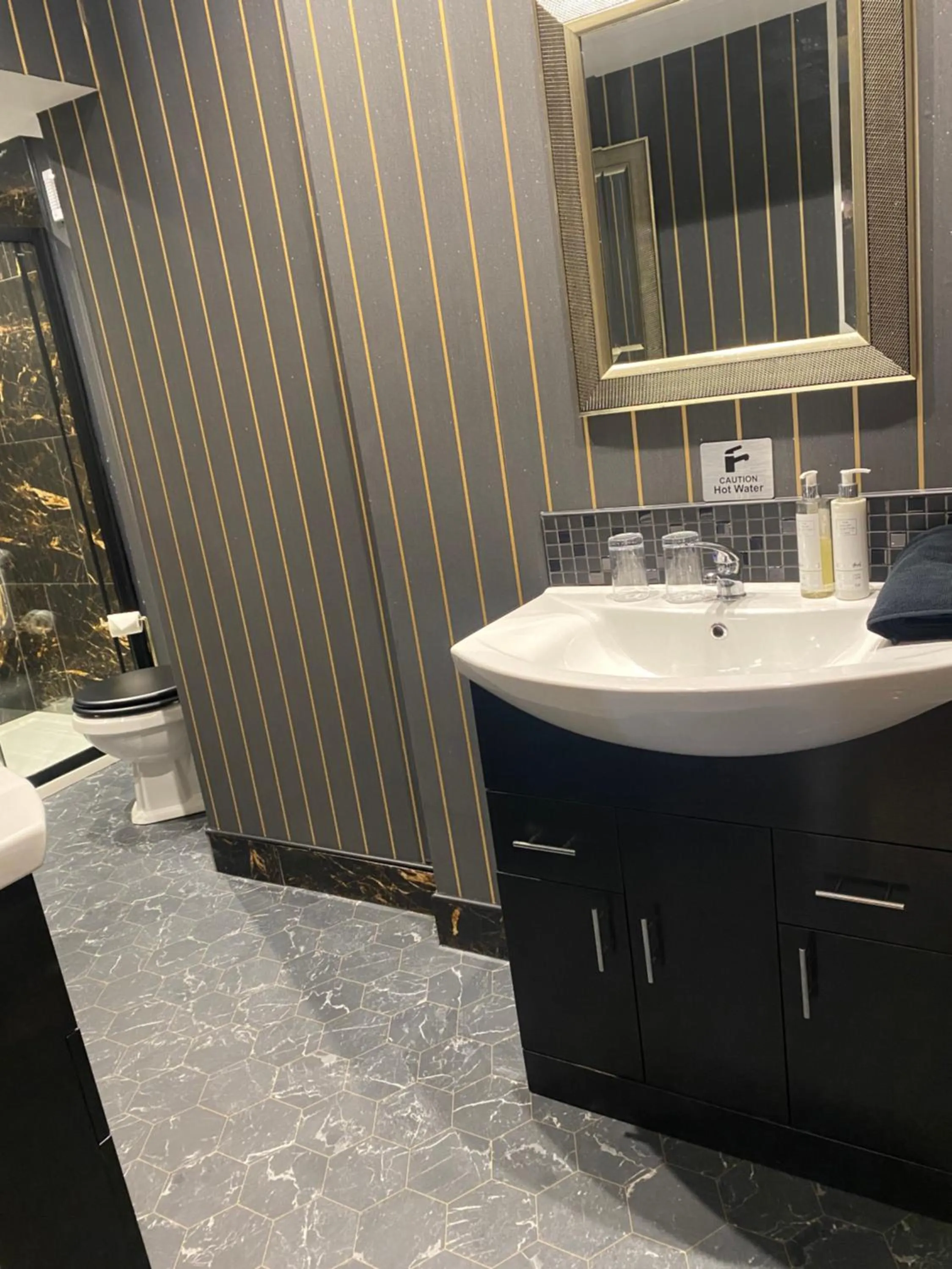 Bathroom in The New Talbot Hotel