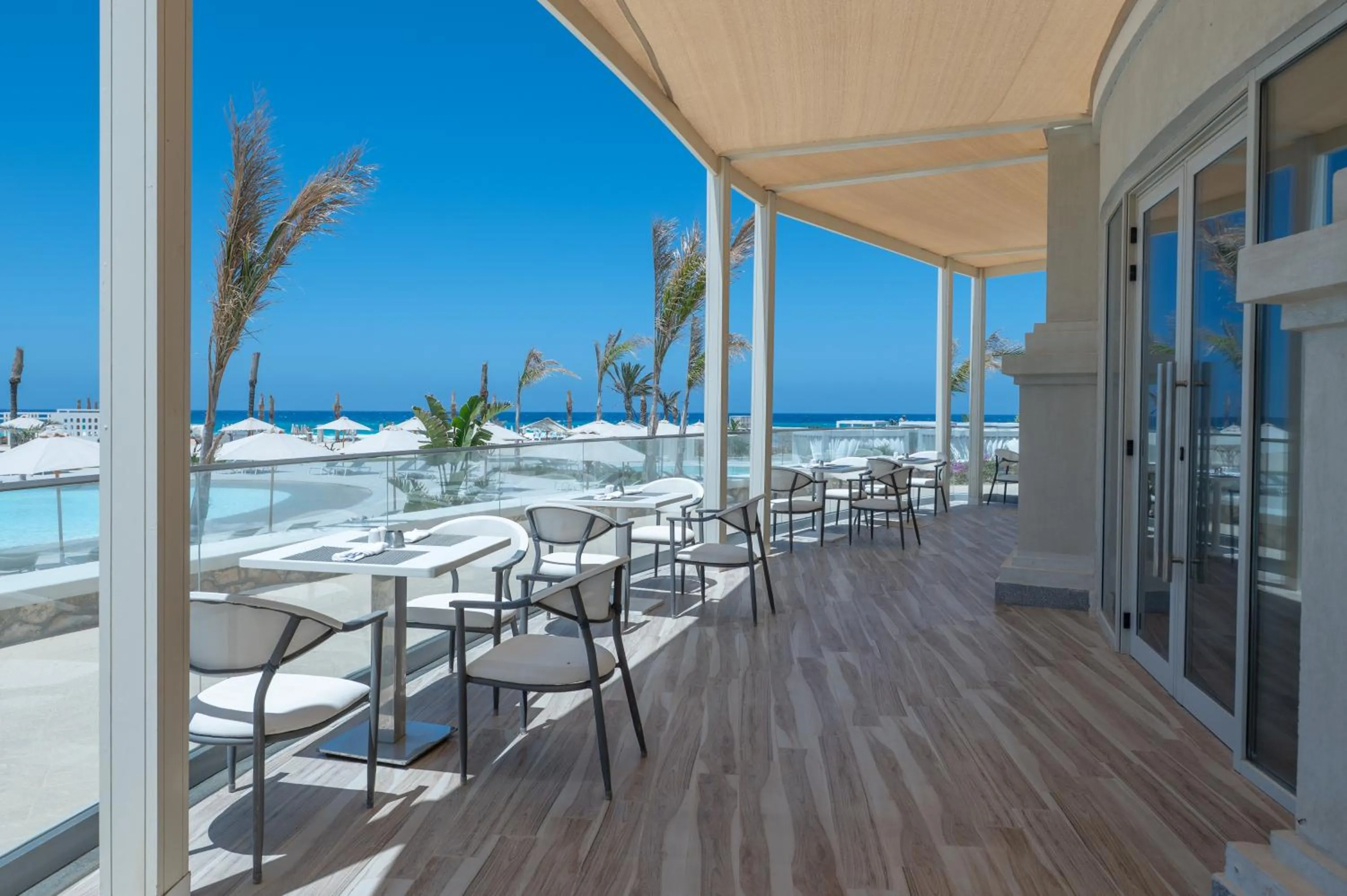 Restaurant/places to eat in Cleopatra Sidi Heneish