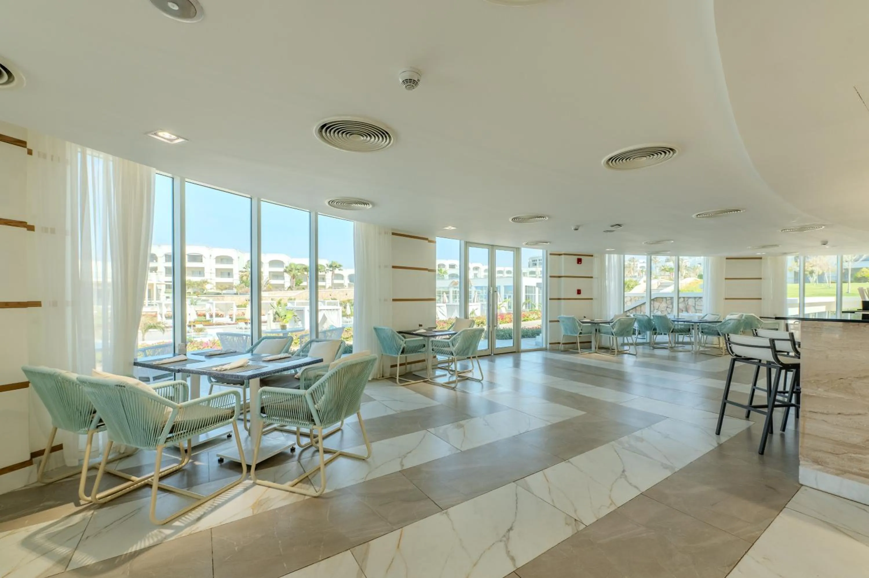 Restaurant/places to eat in Cleopatra Sidi Heneish