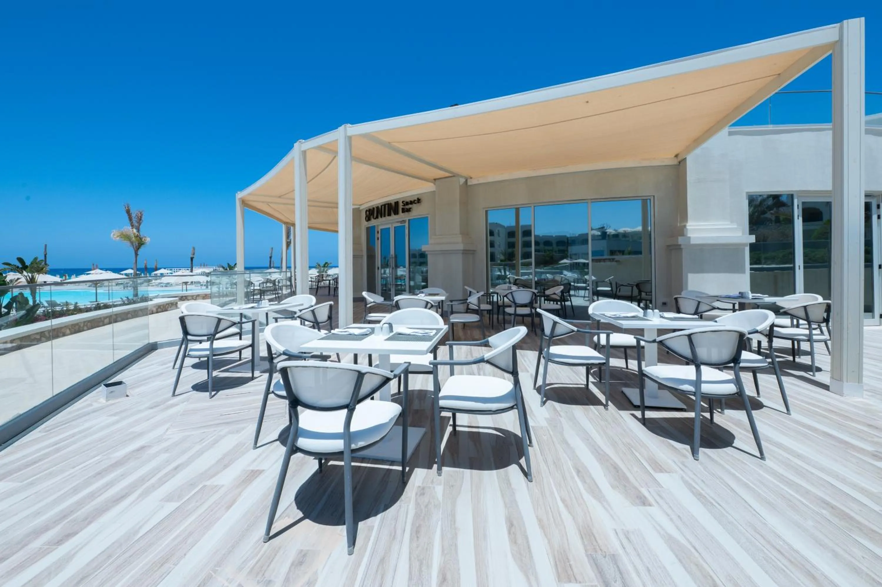 Restaurant/places to eat in Cleopatra Sidi Heneish