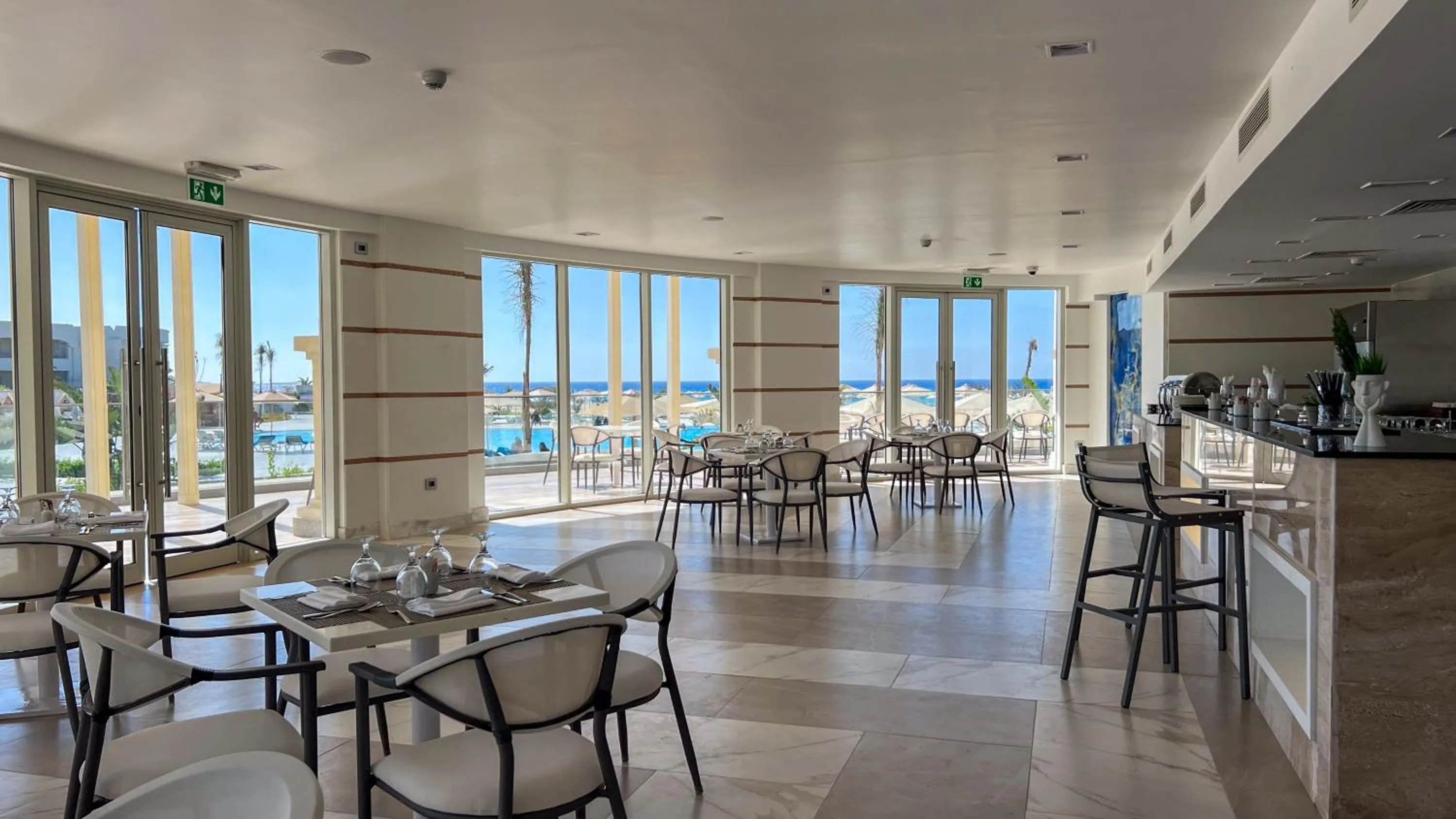 Restaurant/places to eat in Cleopatra Sidi Heneish