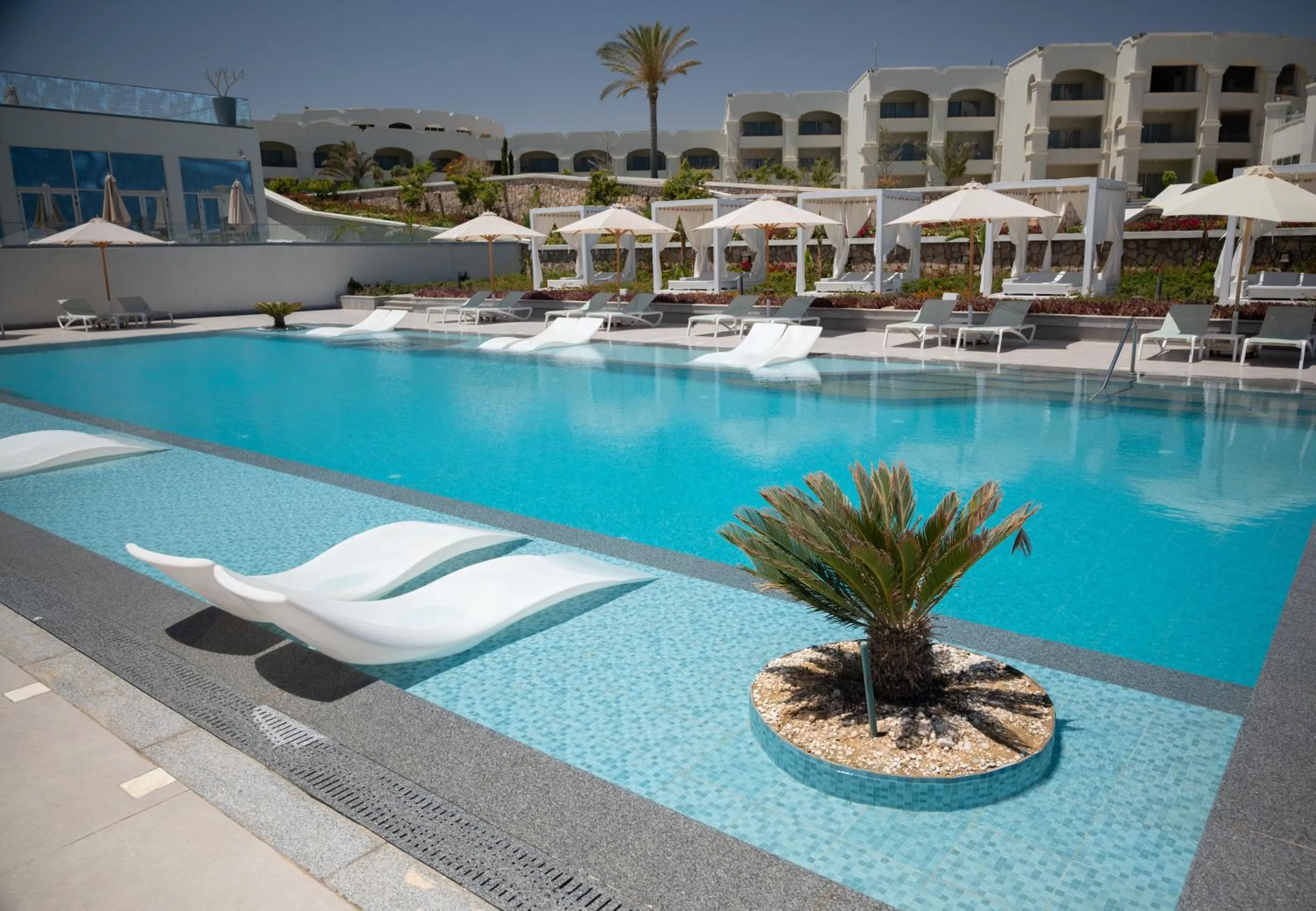 Swimming pool in Cleopatra Sidi Heneish