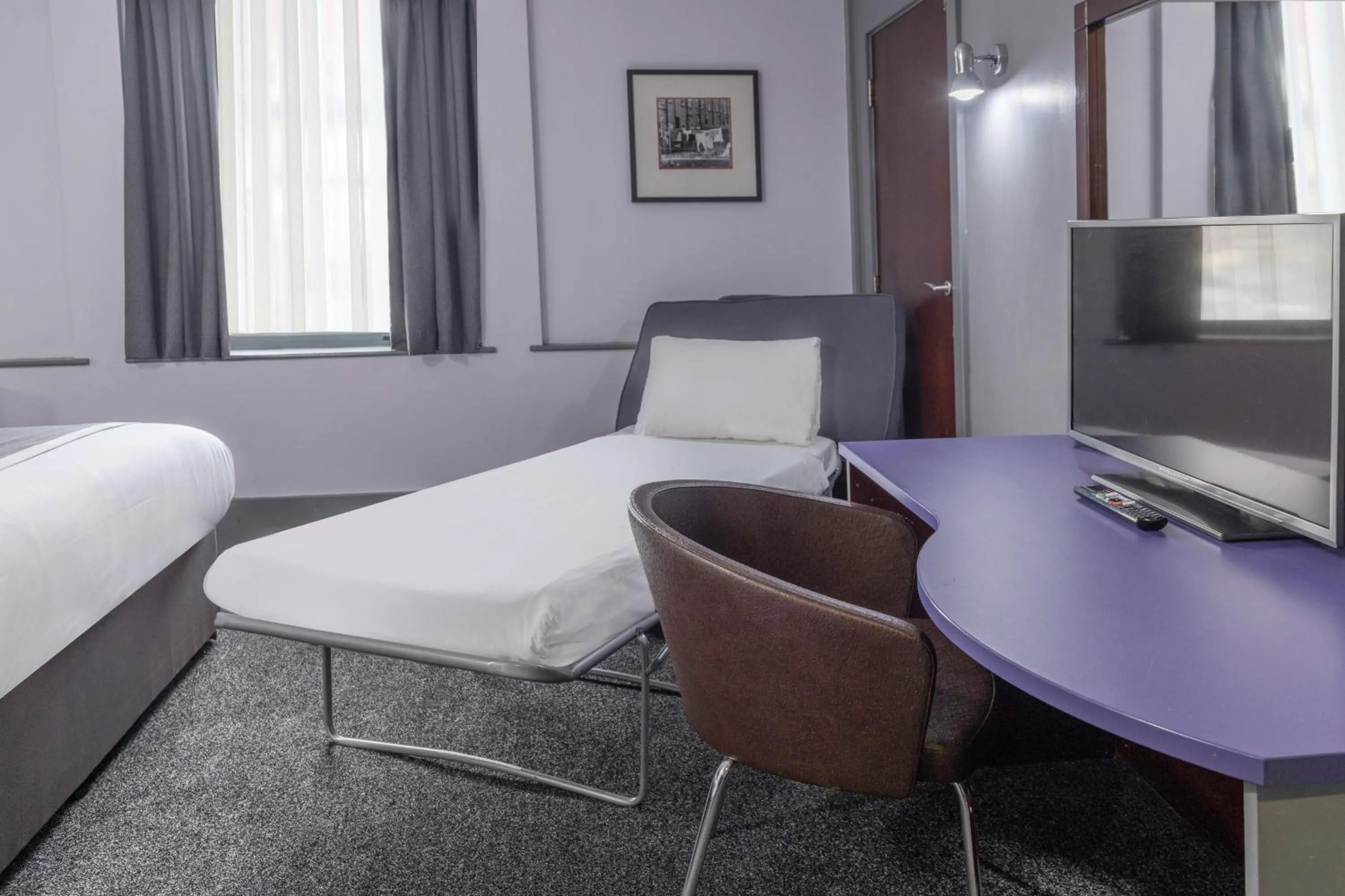 Bed in Best Western Sheffield City Hotel