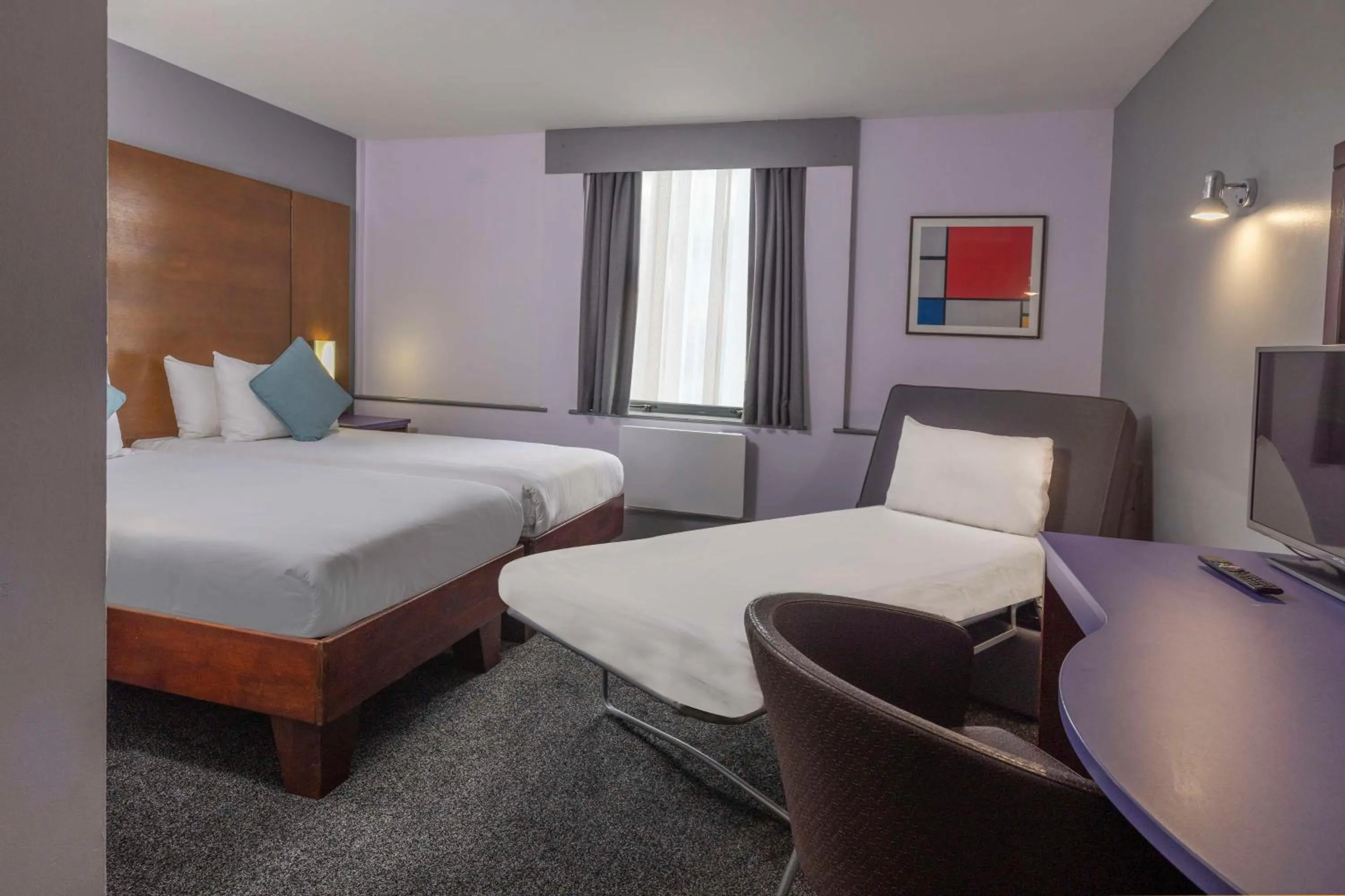 Bedroom, Bed in Best Western Sheffield City Hotel