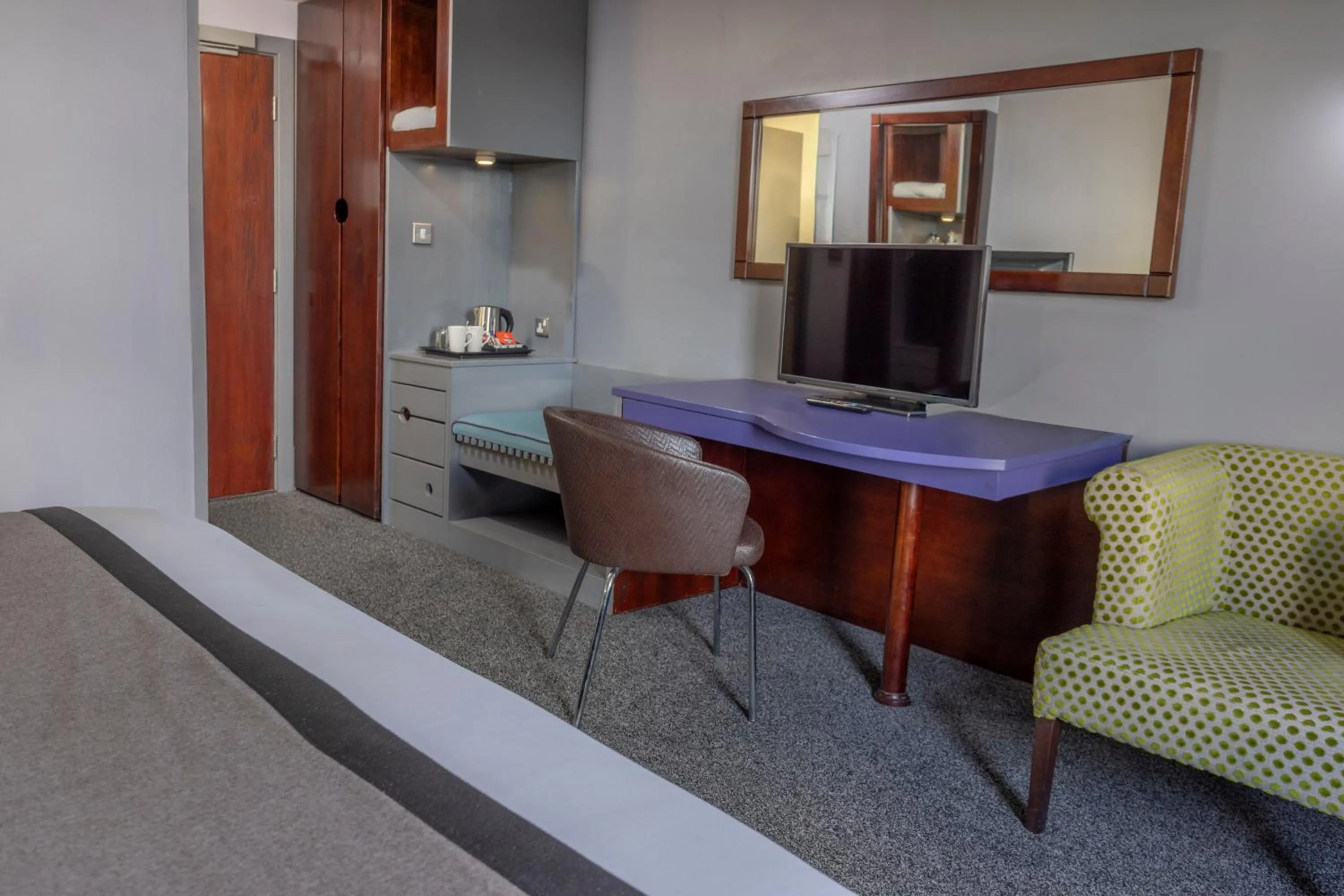 Bed in Best Western Sheffield City Hotel