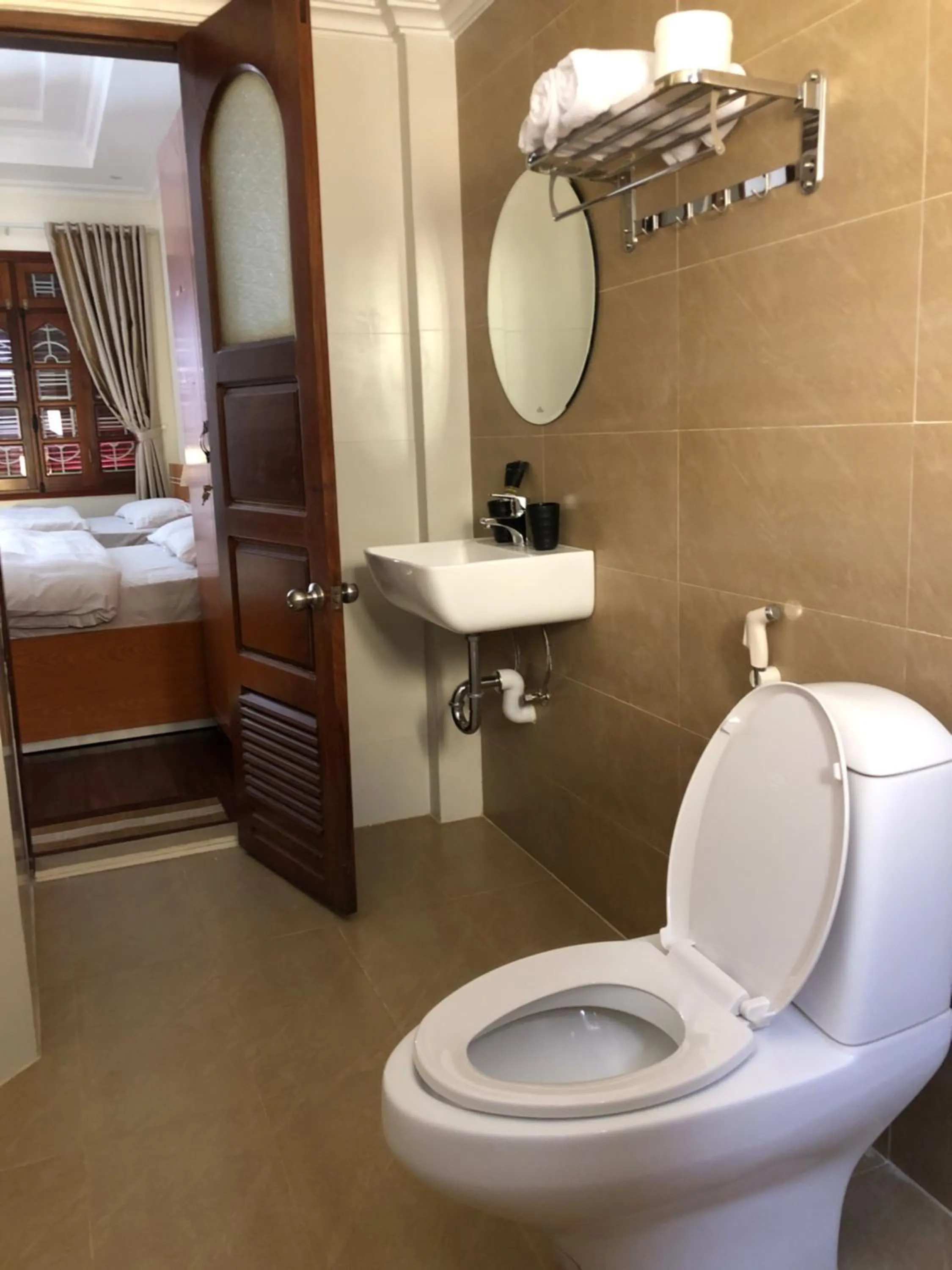 Bathroom in Maya Homestay