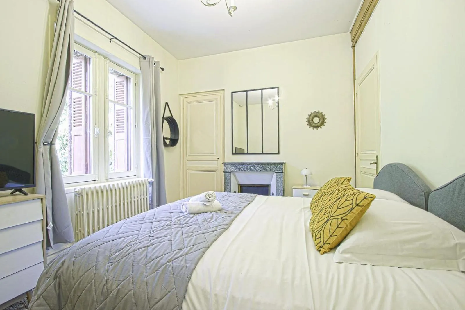 Bedroom, Bed in La Villa Bligny