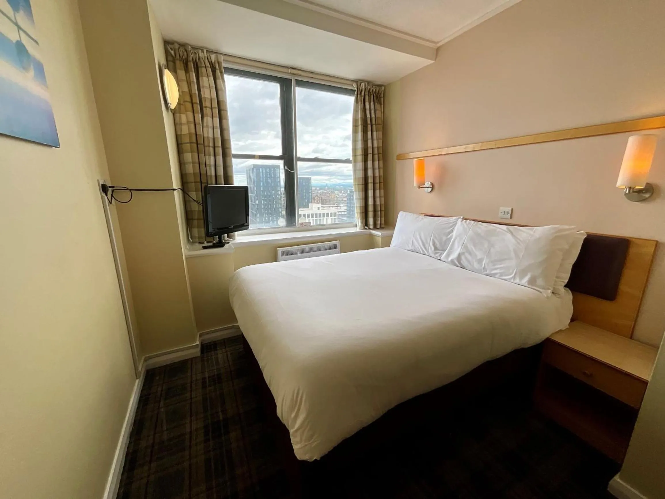 Bed in Britannia Inn Glasgow