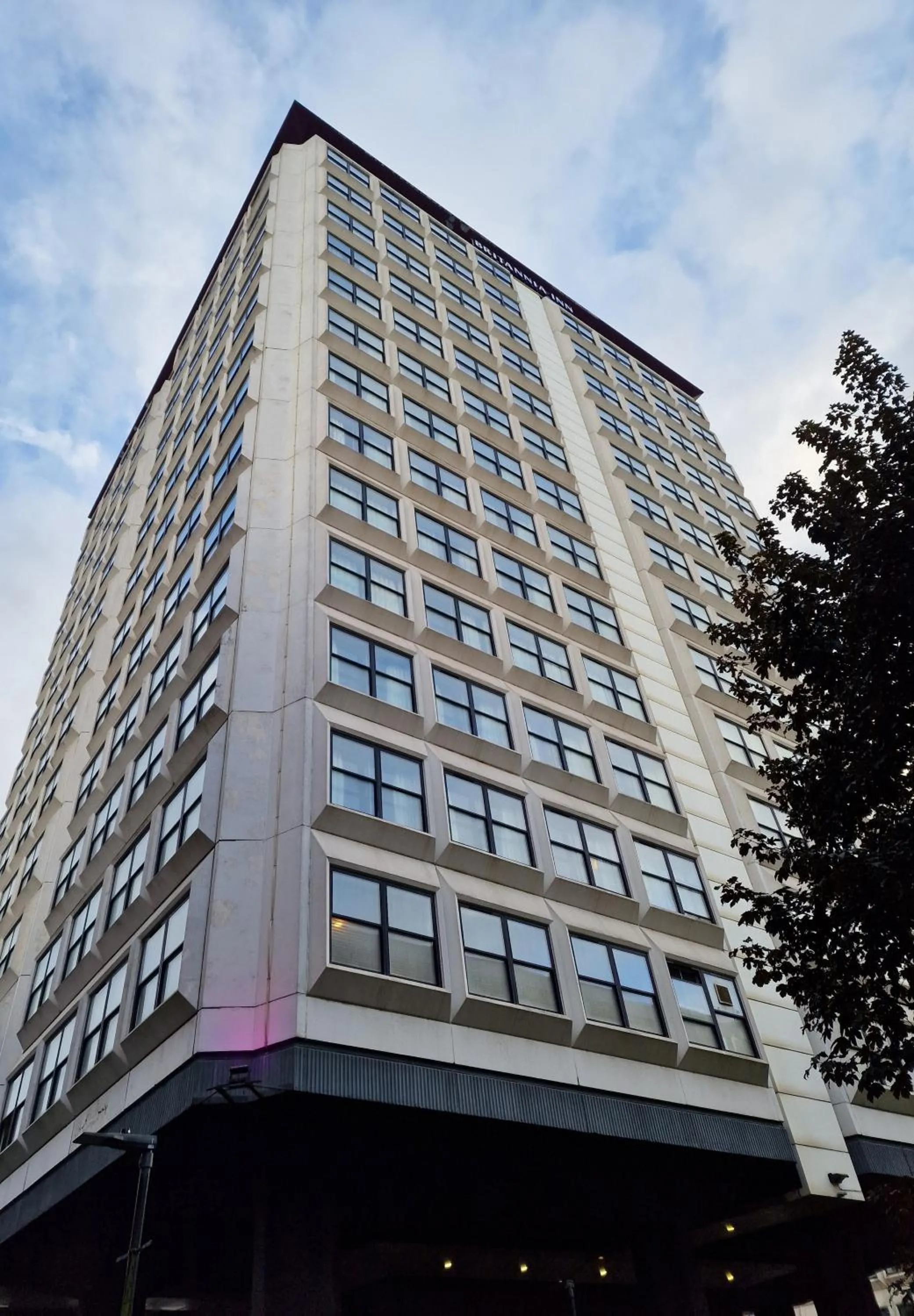 Property building in Britannia Inn Glasgow