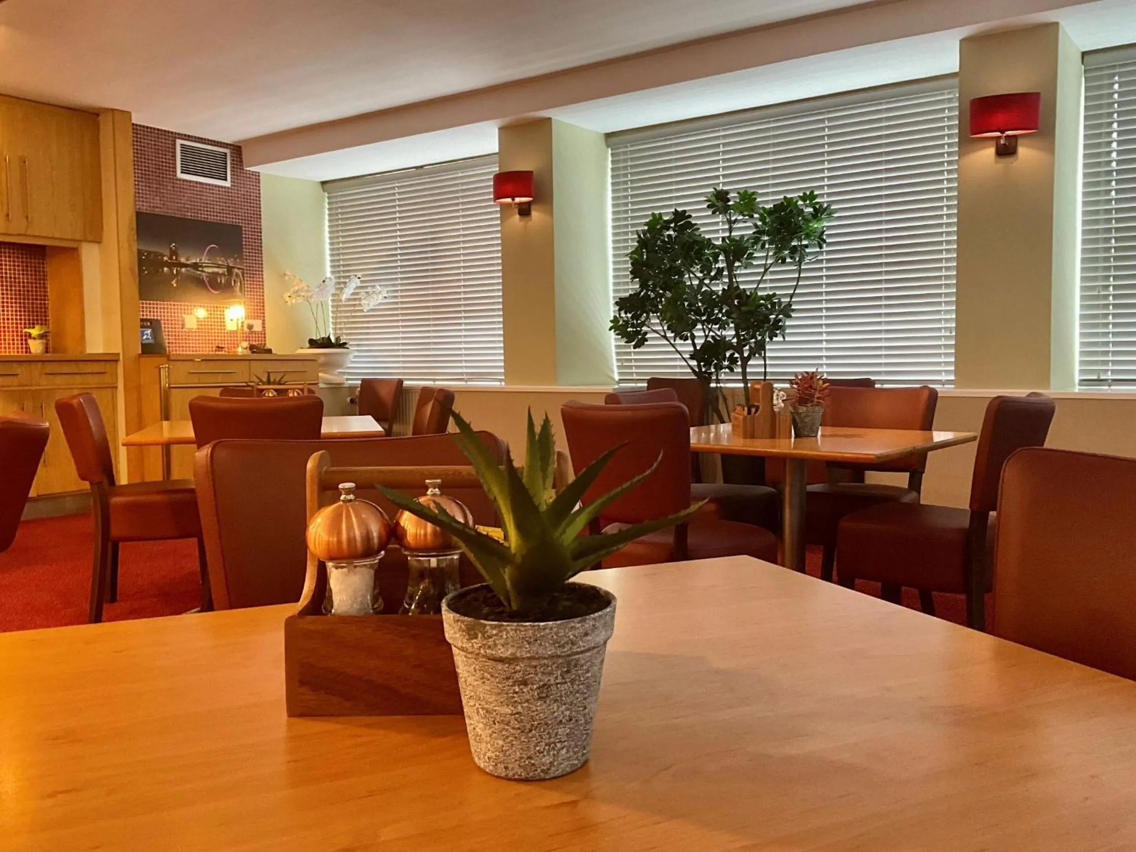 Restaurant/places to eat in Britannia Inn Glasgow