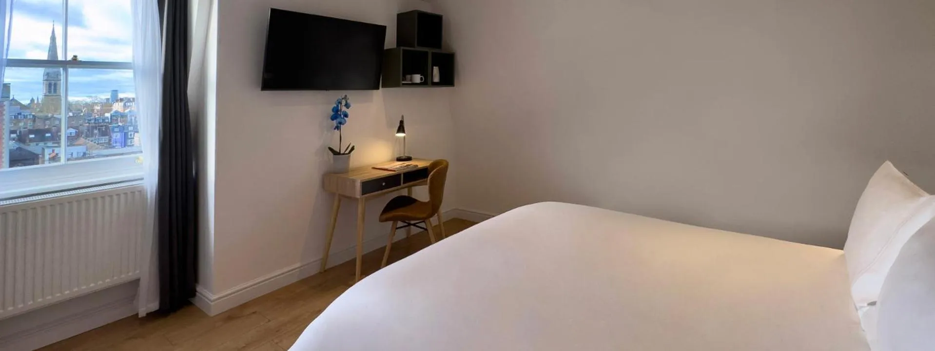 Bed in Berjaya Eden Park London Hotel