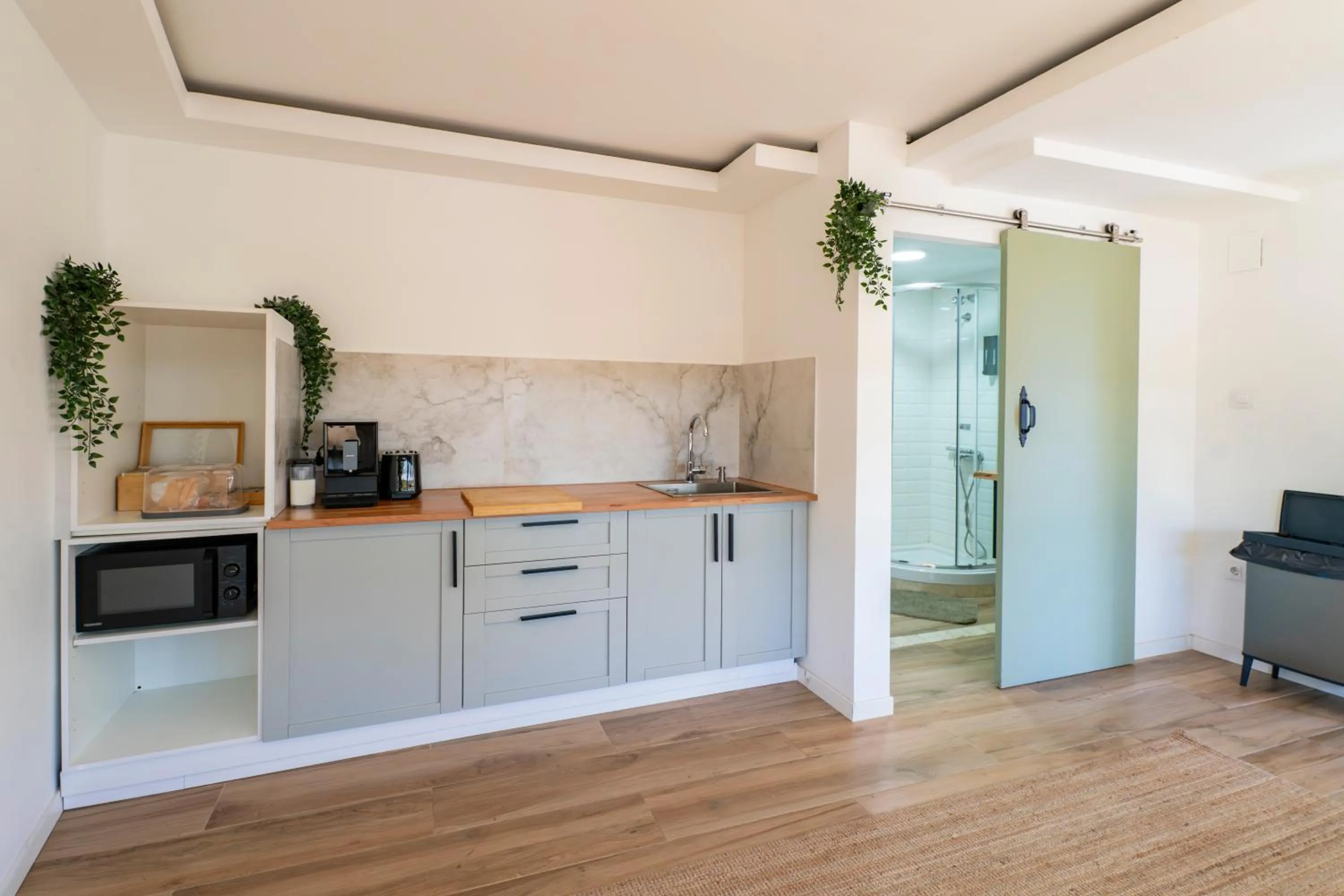 Area and facilities in El Mirador