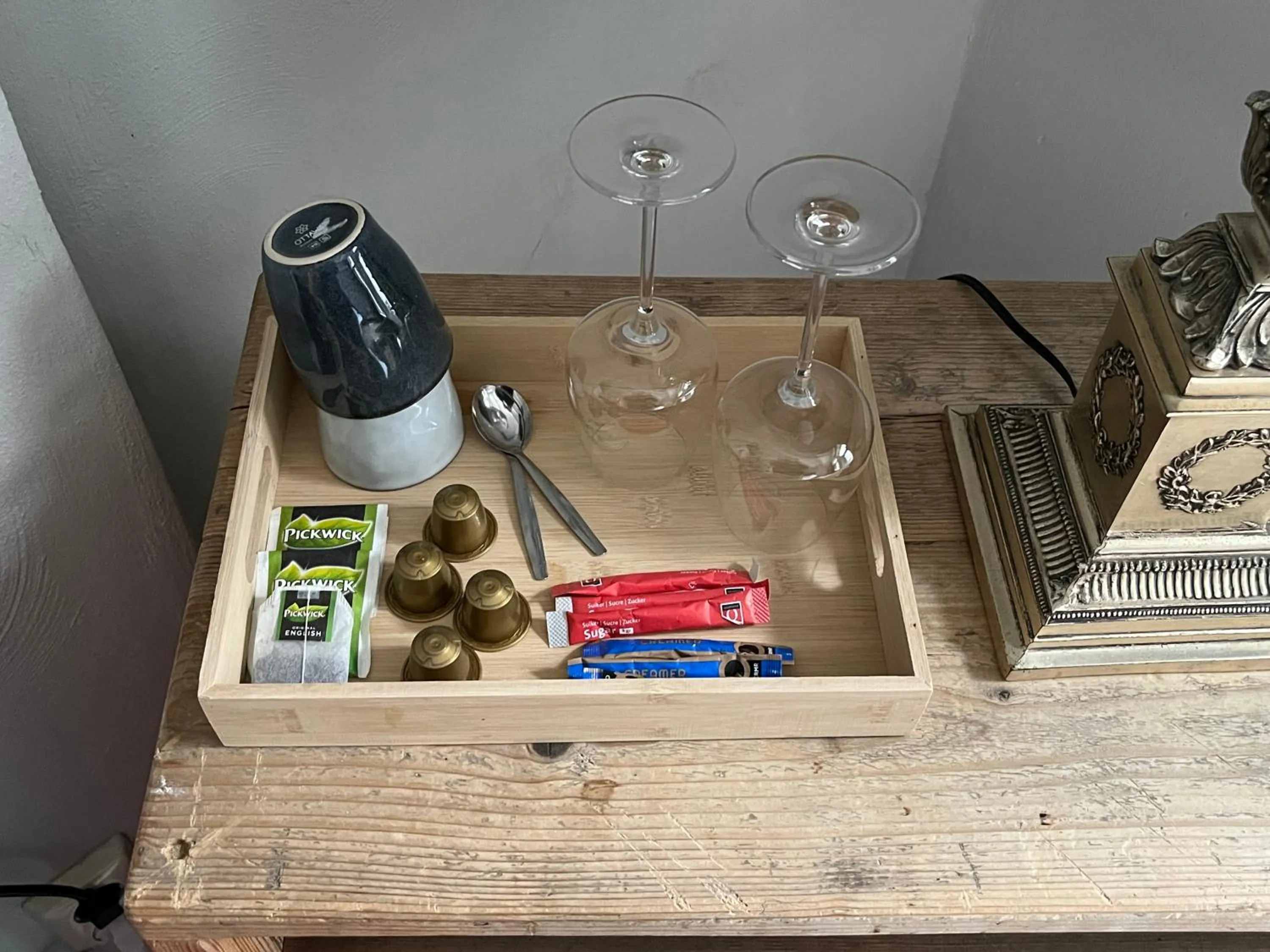 Coffee/tea facilities in De Bronzen Koets