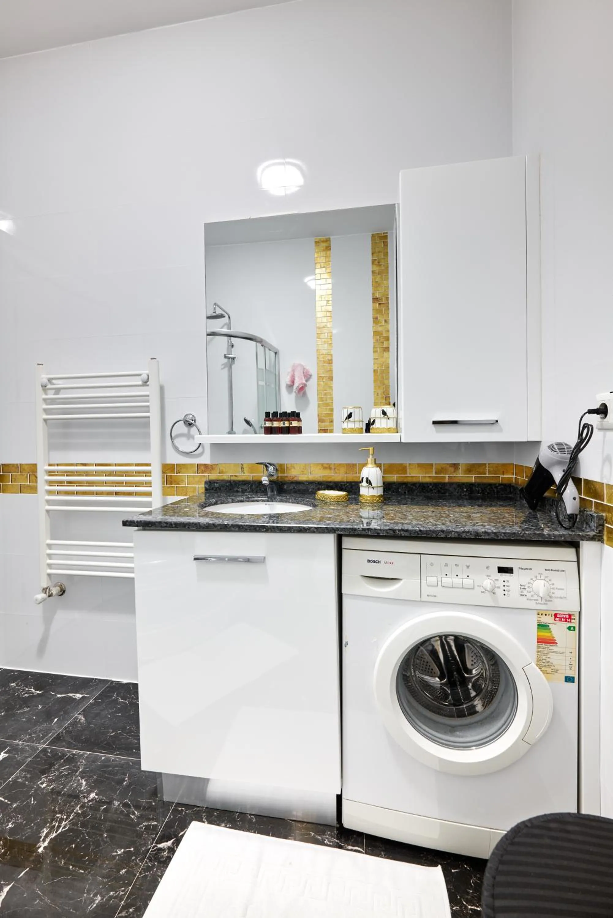 Shower in Beyaz Köşk Geyve